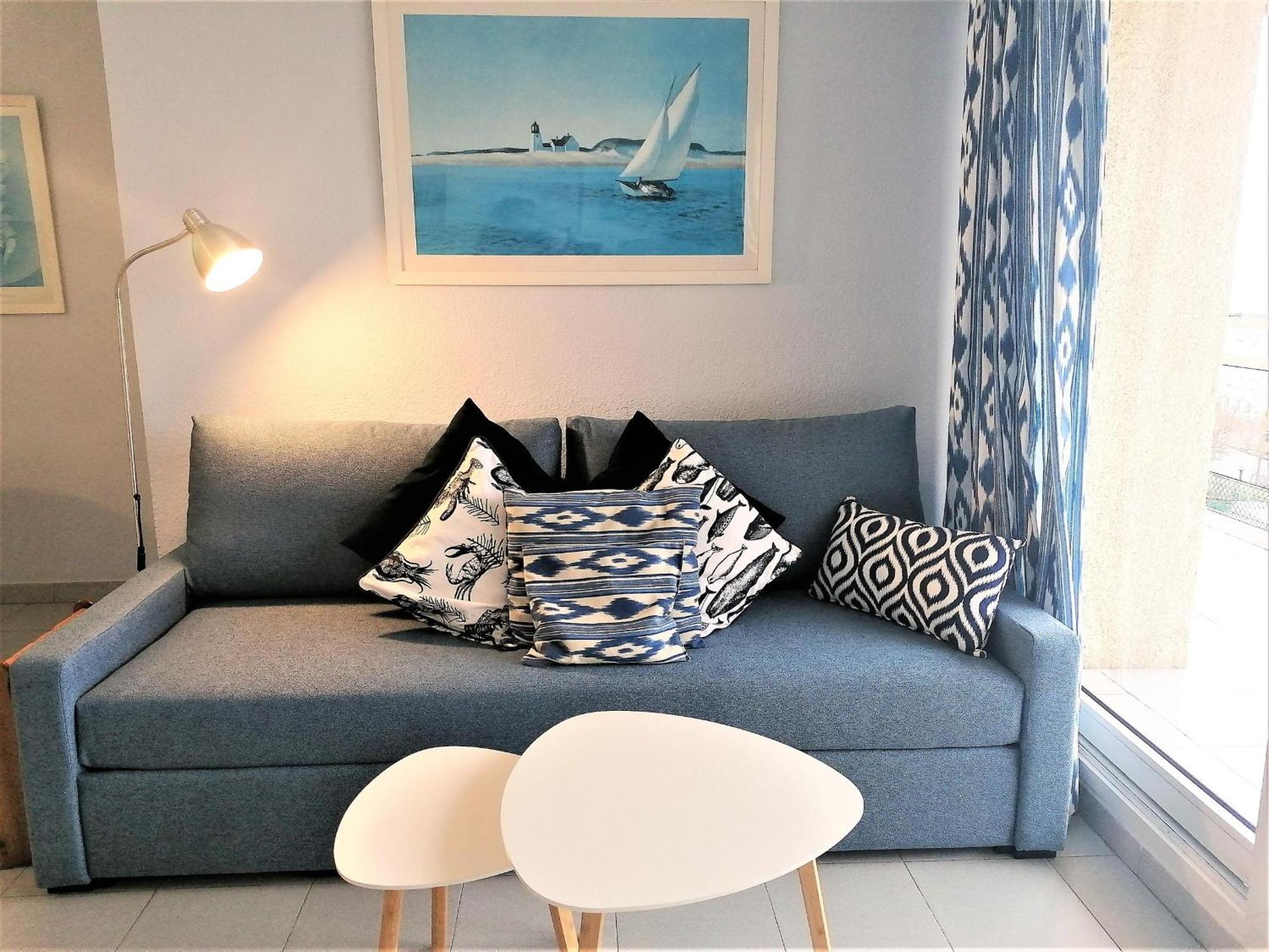 2079 Rocmar 1 5-c, Excelente Situacion Frente Al Puerto Pesquero Y Con Vista A La Bahia. Ultima Planta Del Edificio. Gran Terraza. Gran Parking Publico Delante. - Es-258-56 Apartamento Rosas