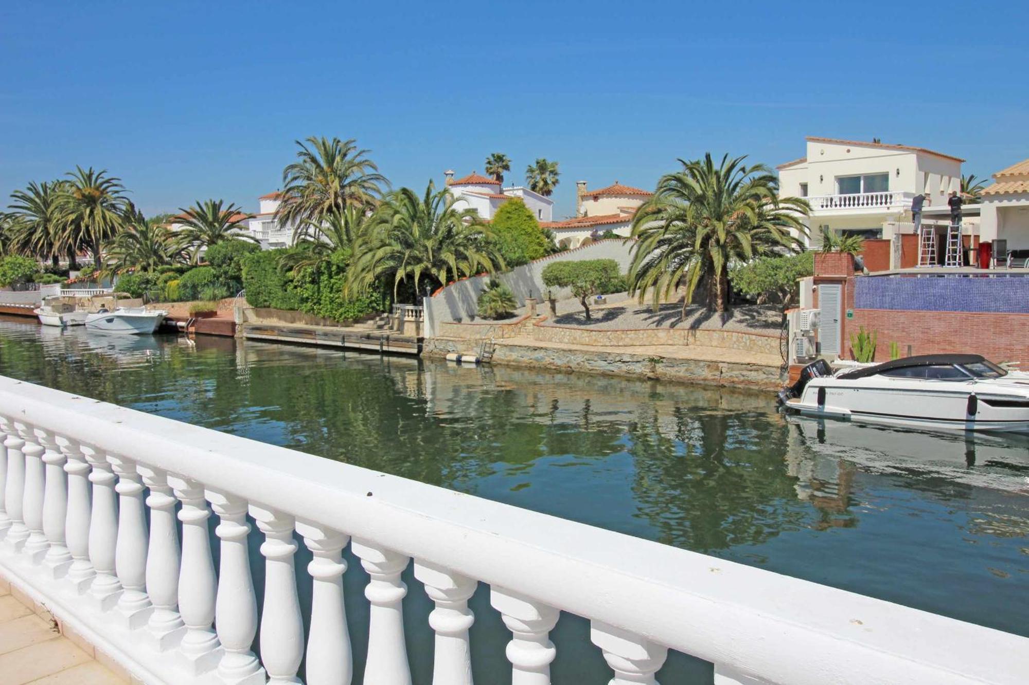 Jouvacations Noguera Сasa de vacaciones Ampuriabrava