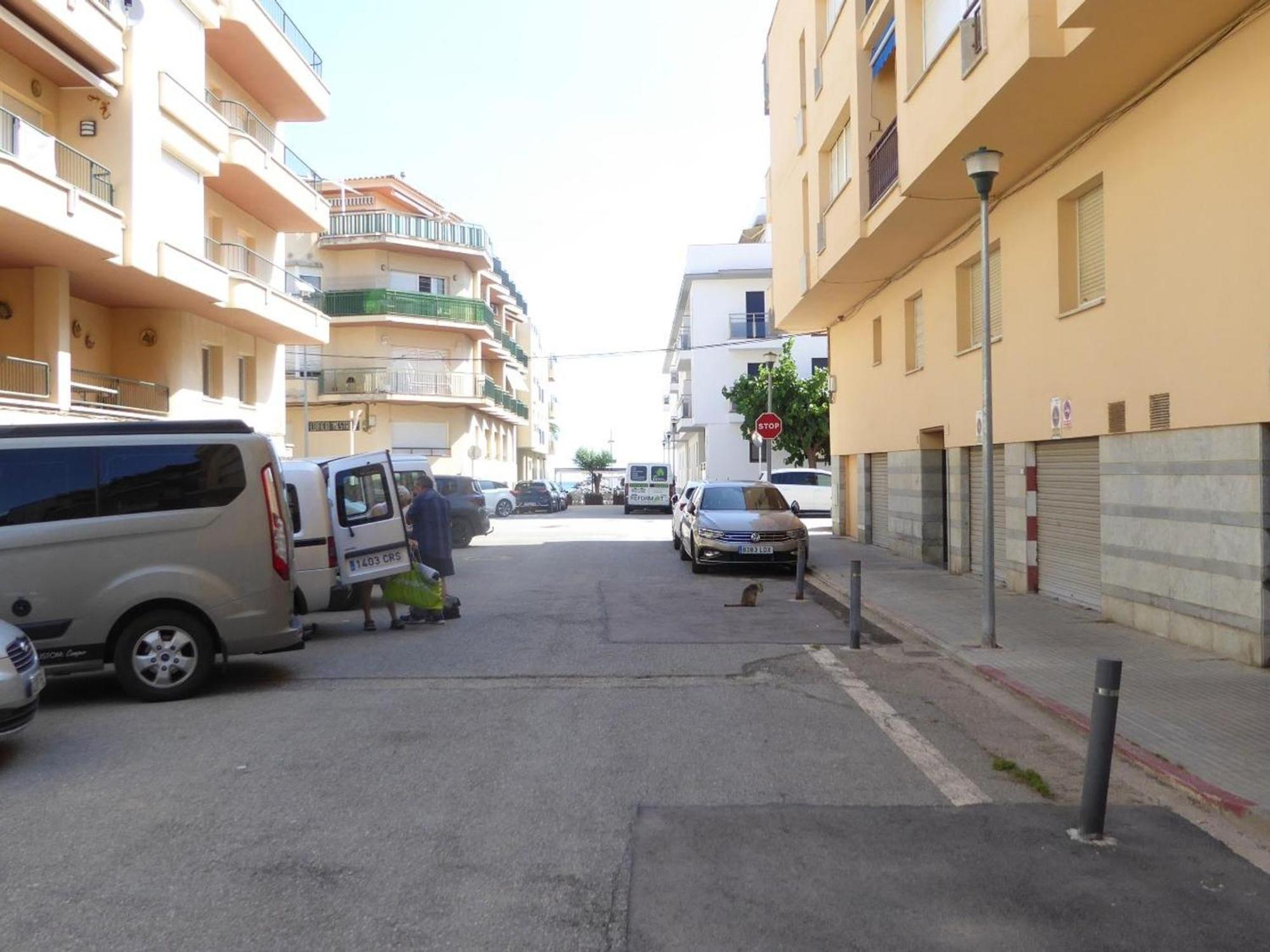 Emporda 12 - Con Vistas A La Motana, Ascensor Y Garage. - Es-228-78 Apartamento Llançà