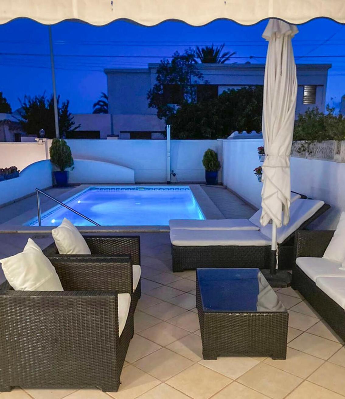 Charmante Avec Piscine Dans Les Canaux Villa Ampuriabrava