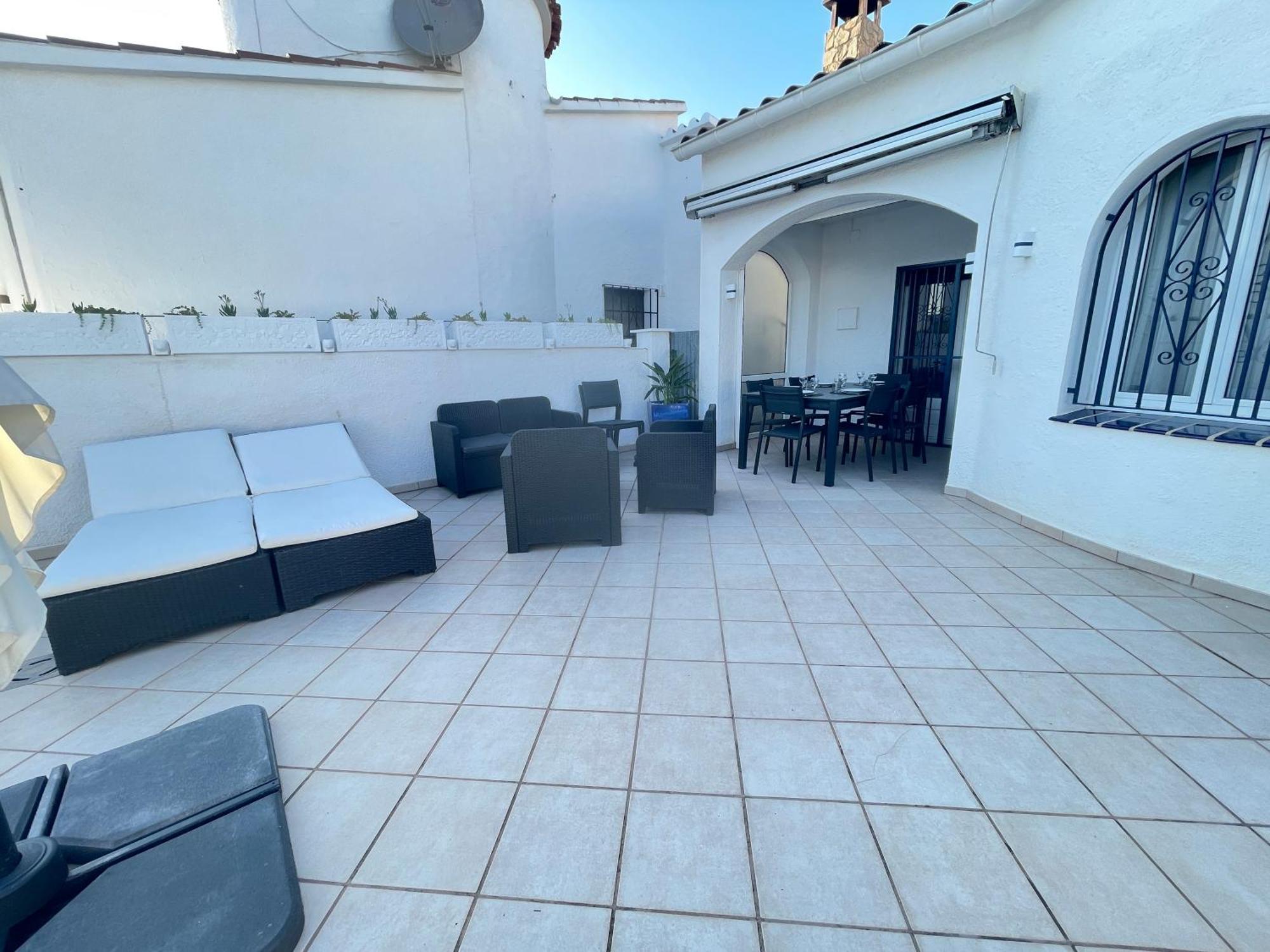 Charmante Avec Piscine Dans Les Canaux * Ampuriabrava