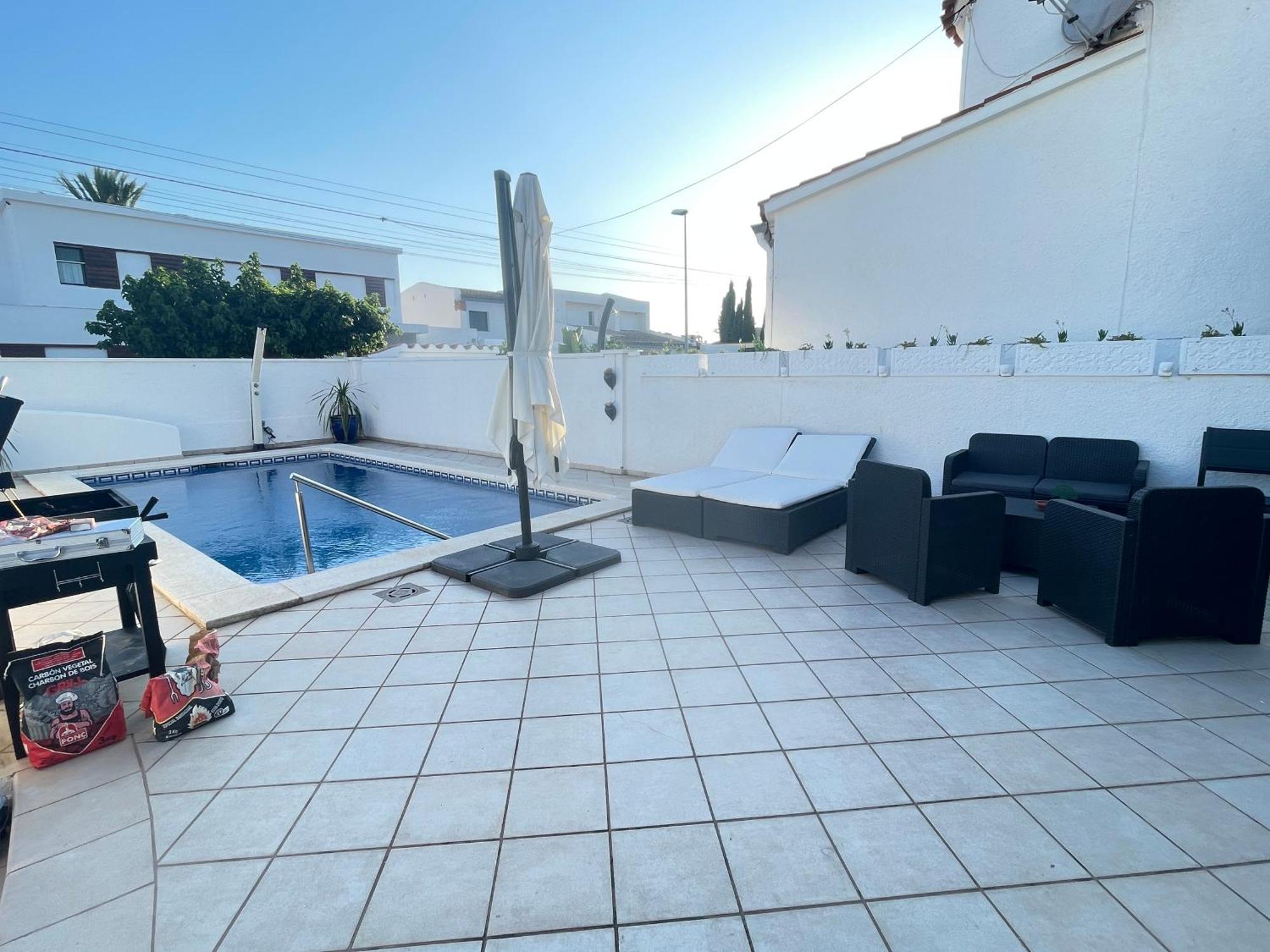 Villa Charmante Avec Piscine Dans Les Canaux