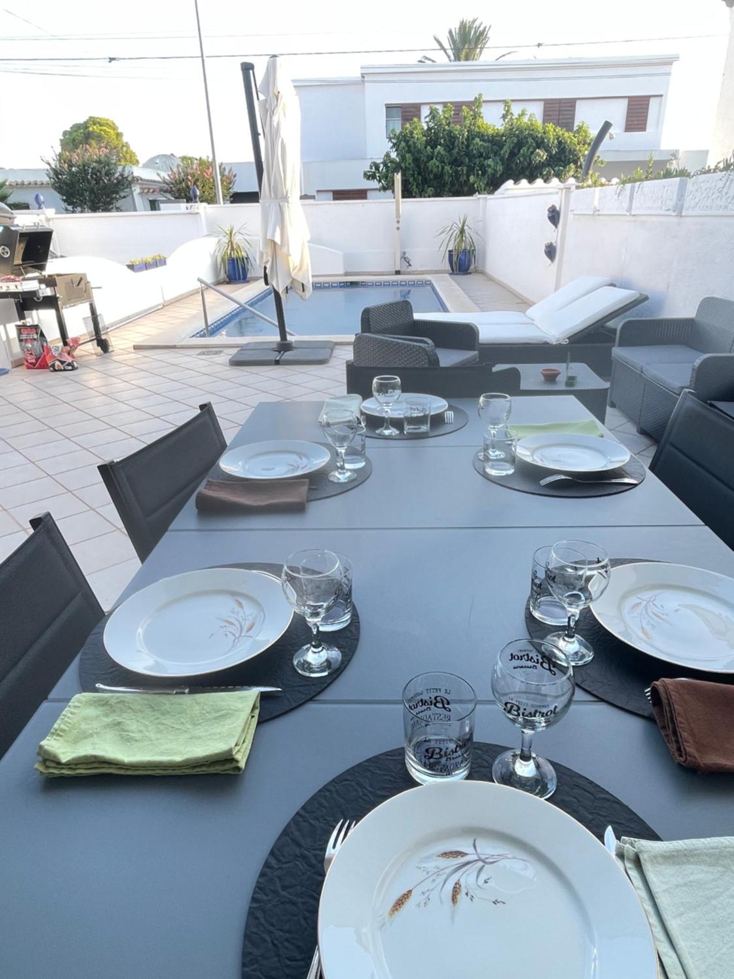 Charmante Avec Piscine Dans Les Canaux * Ampuriabrava