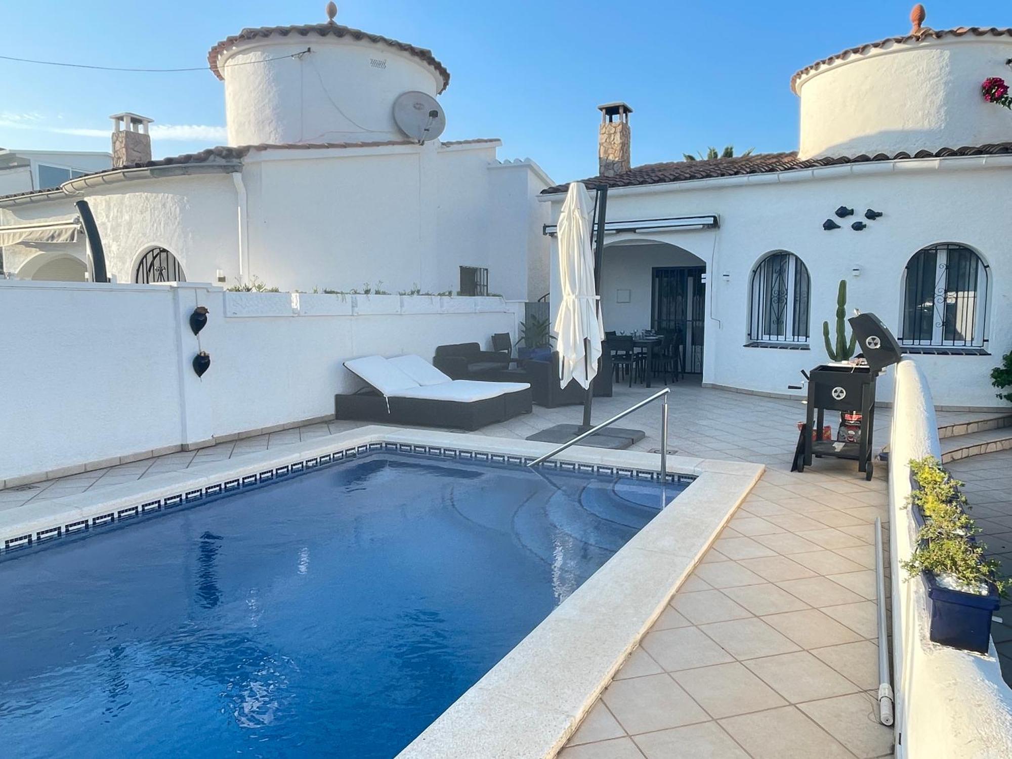 Villa Charmante Avec Piscine Dans Les Canaux