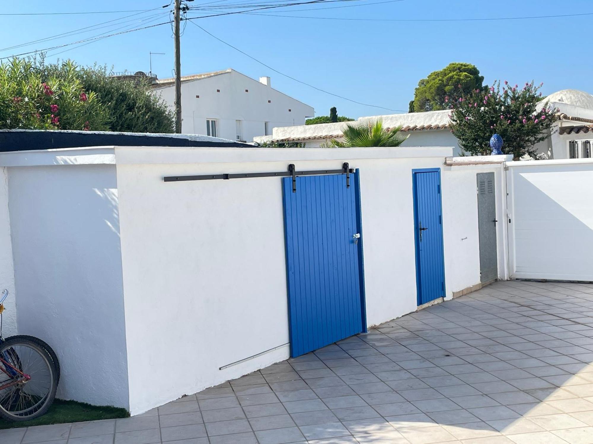 Charmante Avec Piscine Dans Les Canaux