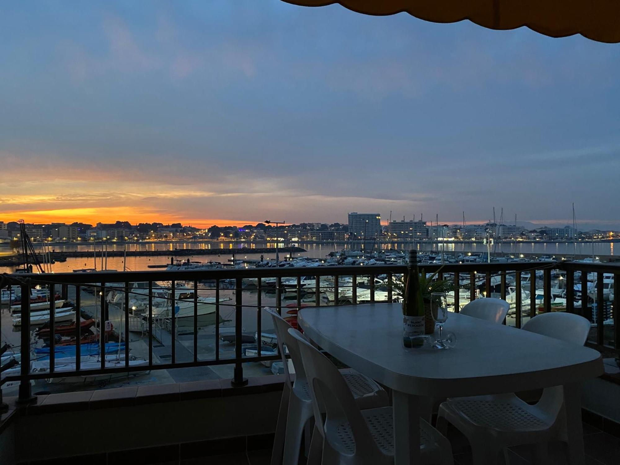 Precioso En Primera Linea De Mar Apartment L'Escala
