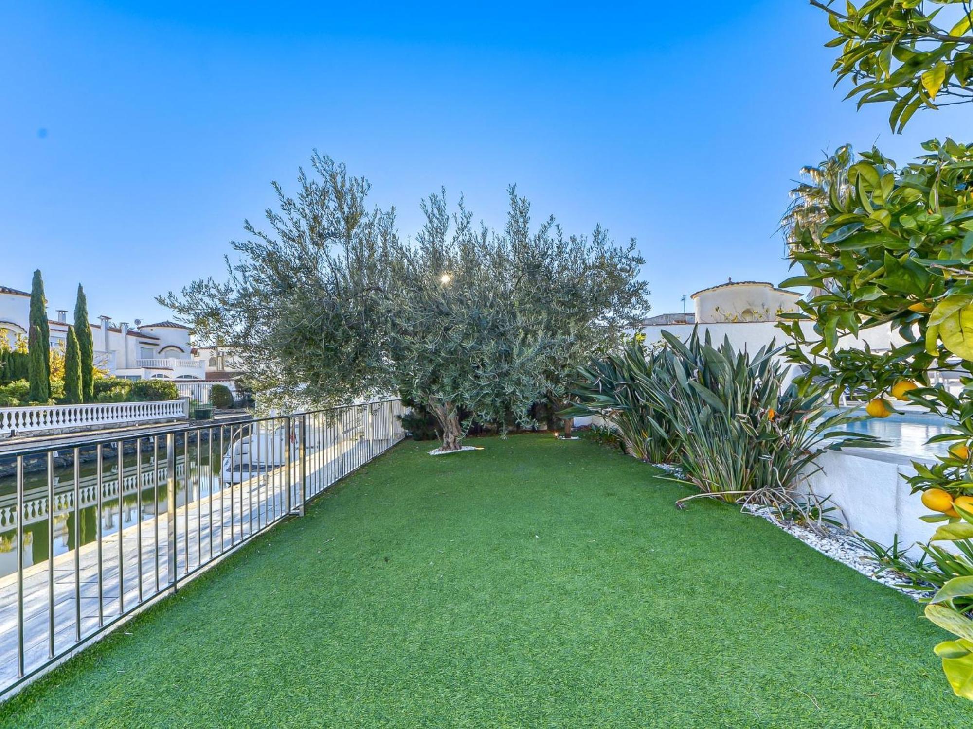 Holiday Norfeu 10 Empuriabrava