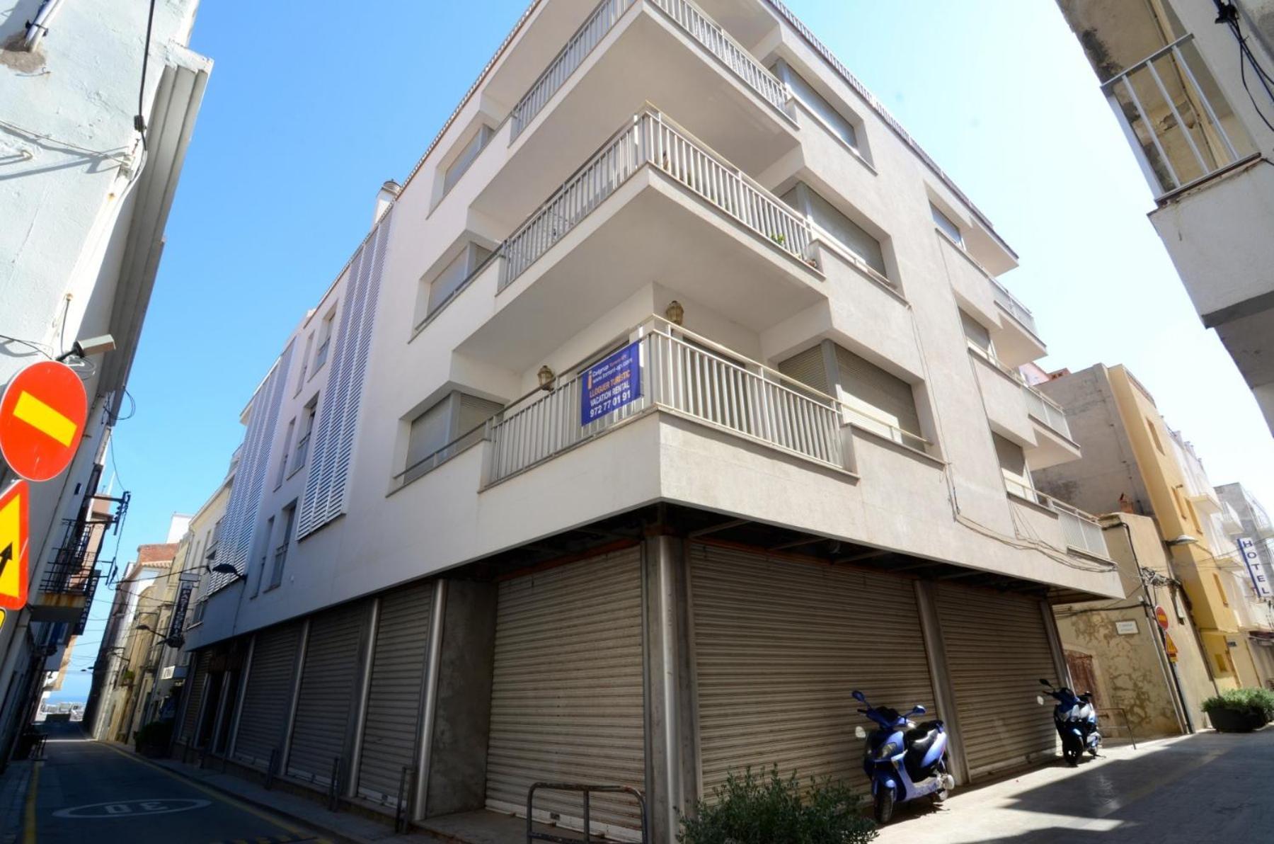 Puig Sureda - *