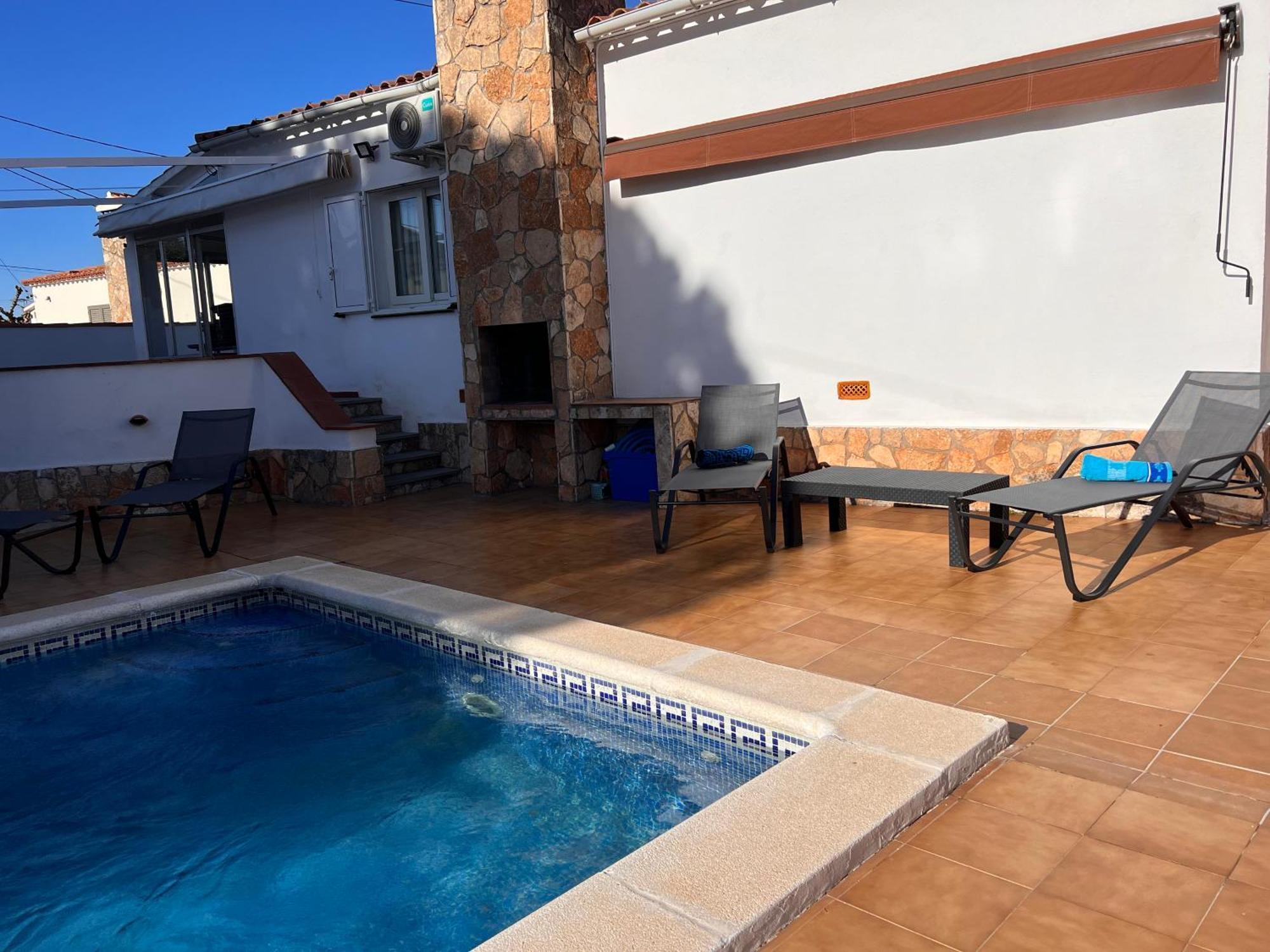 Casa Xavet, Piscina Privada Aire Acondicionado Free Chalet L'Escala