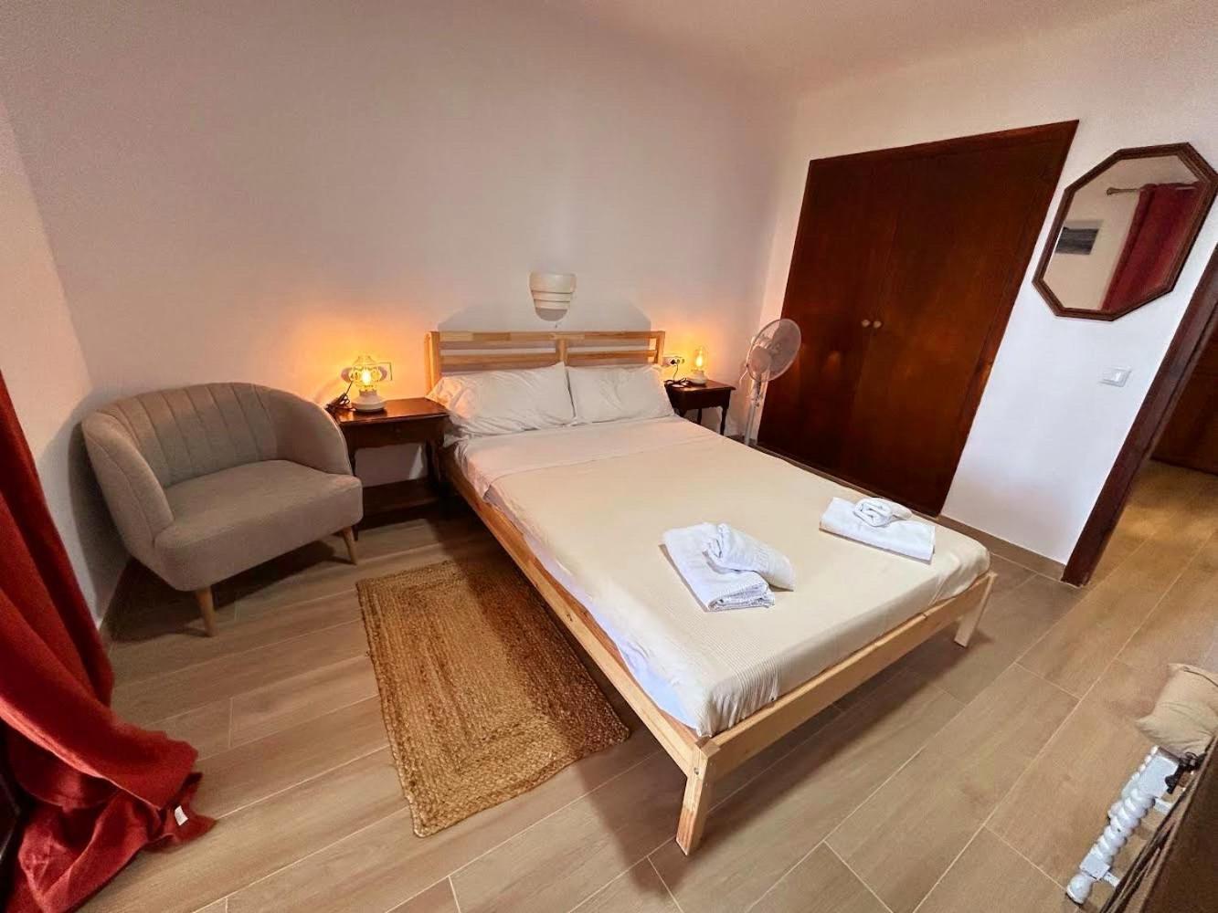 Apartamento Bien Ubicado Vista A Pinos Y Al Mar