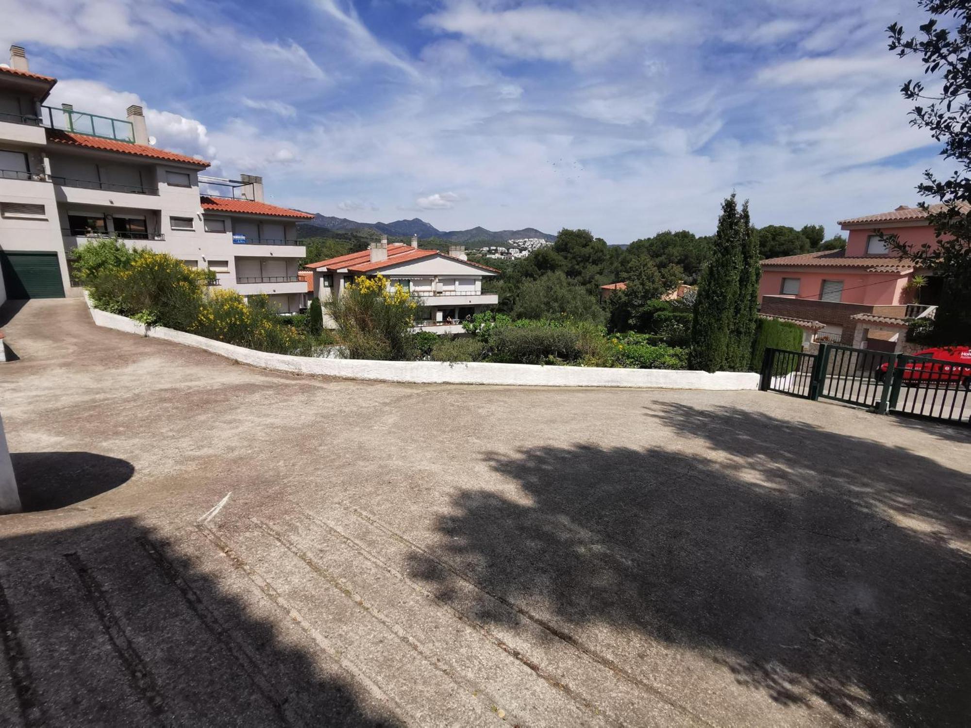 Atico Con Vistas Panoramicas De Y Piscina - Es-89-111 Llançà