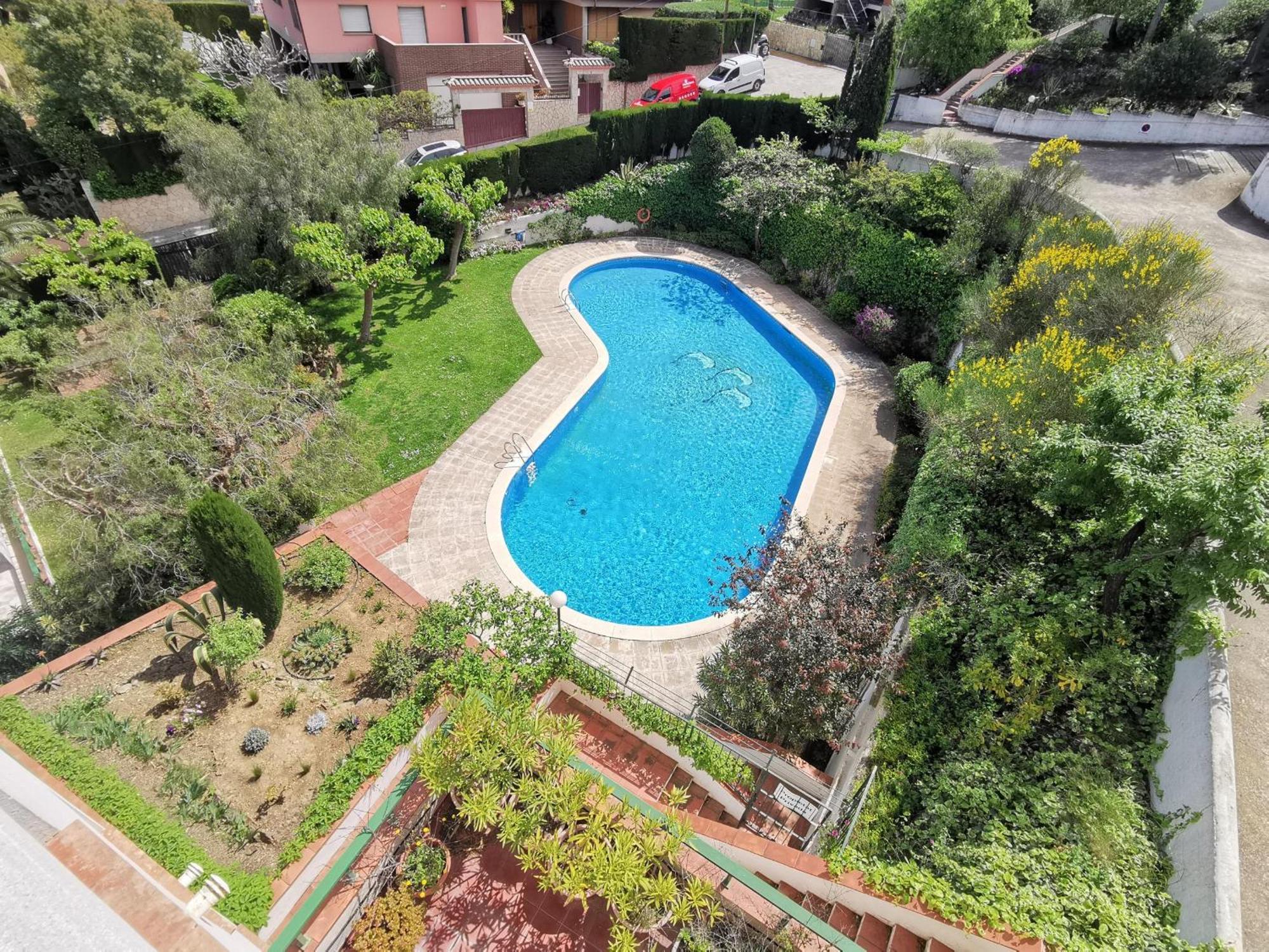 Atico Con Vistas Panoramicas De Y Piscina - Es-89-111 *