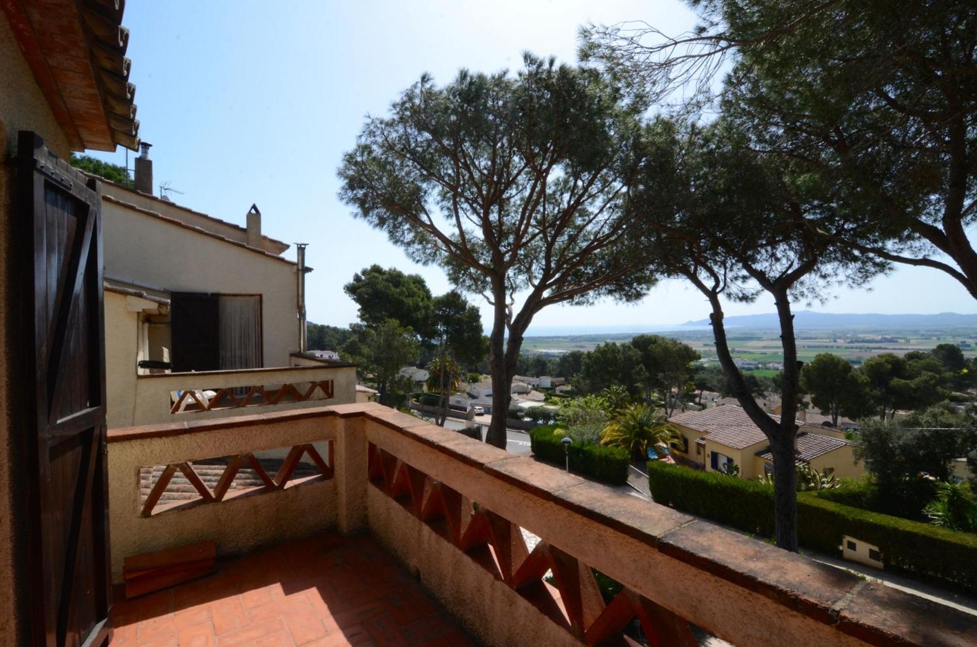 Holiday home Passatge Berna, 2 *