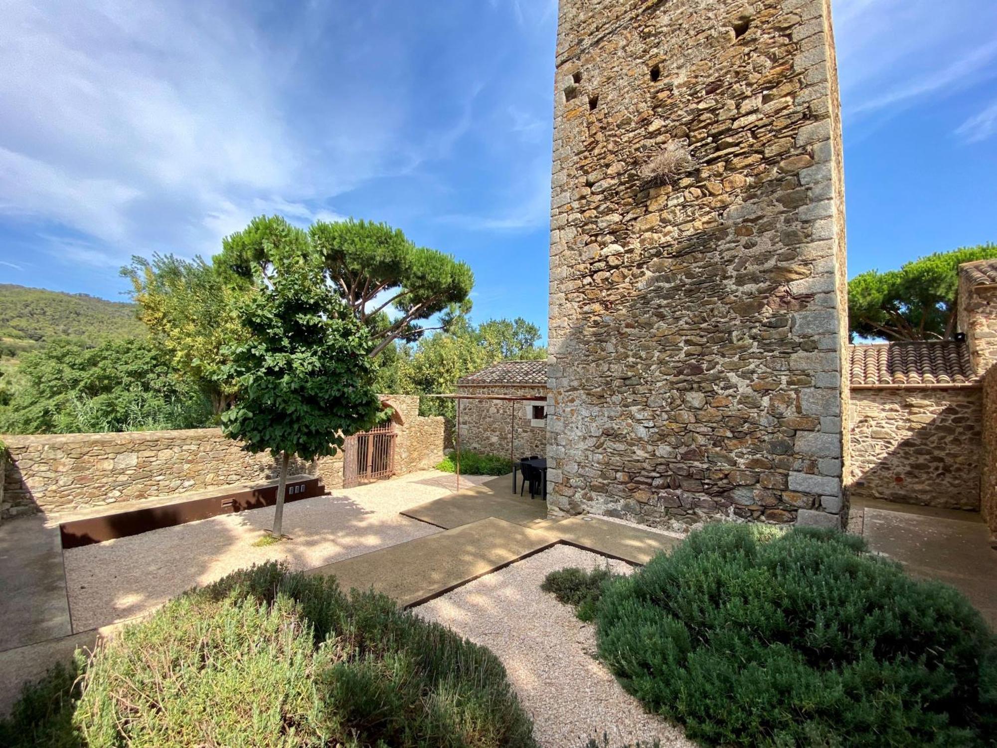 Masia Torre Lloreta S.xiii * Calonge (Catalonia)