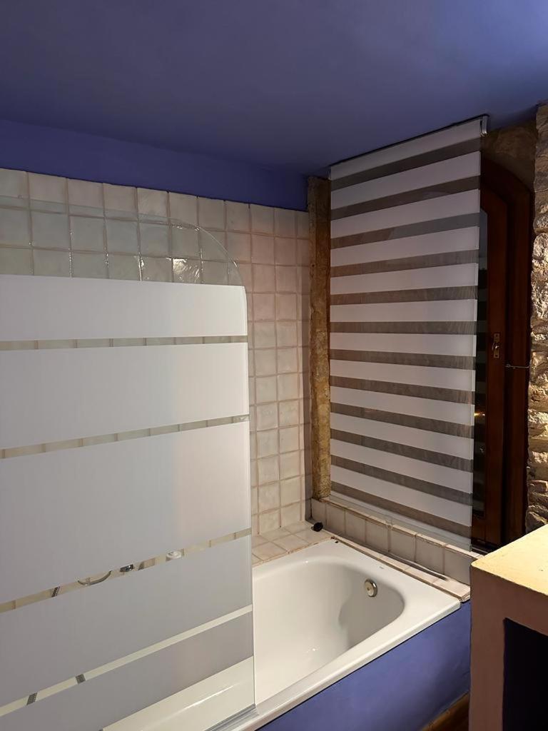 Can Bordes Casa Rustica Y Confortable En El Emporda Сasa de vacaciones