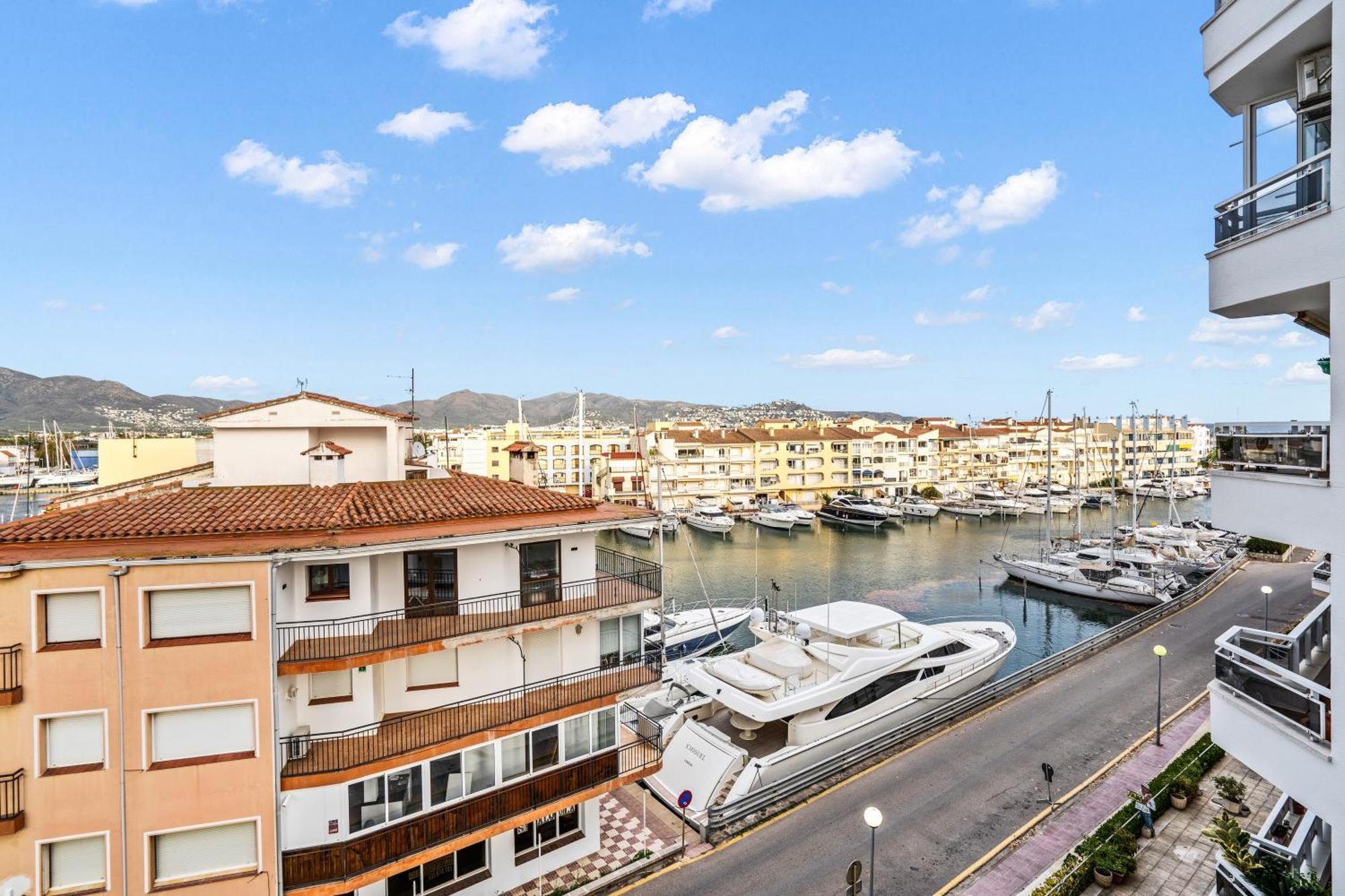 Welcs 086 Emp Frente Al Canal Apartamento Ampuriabrava