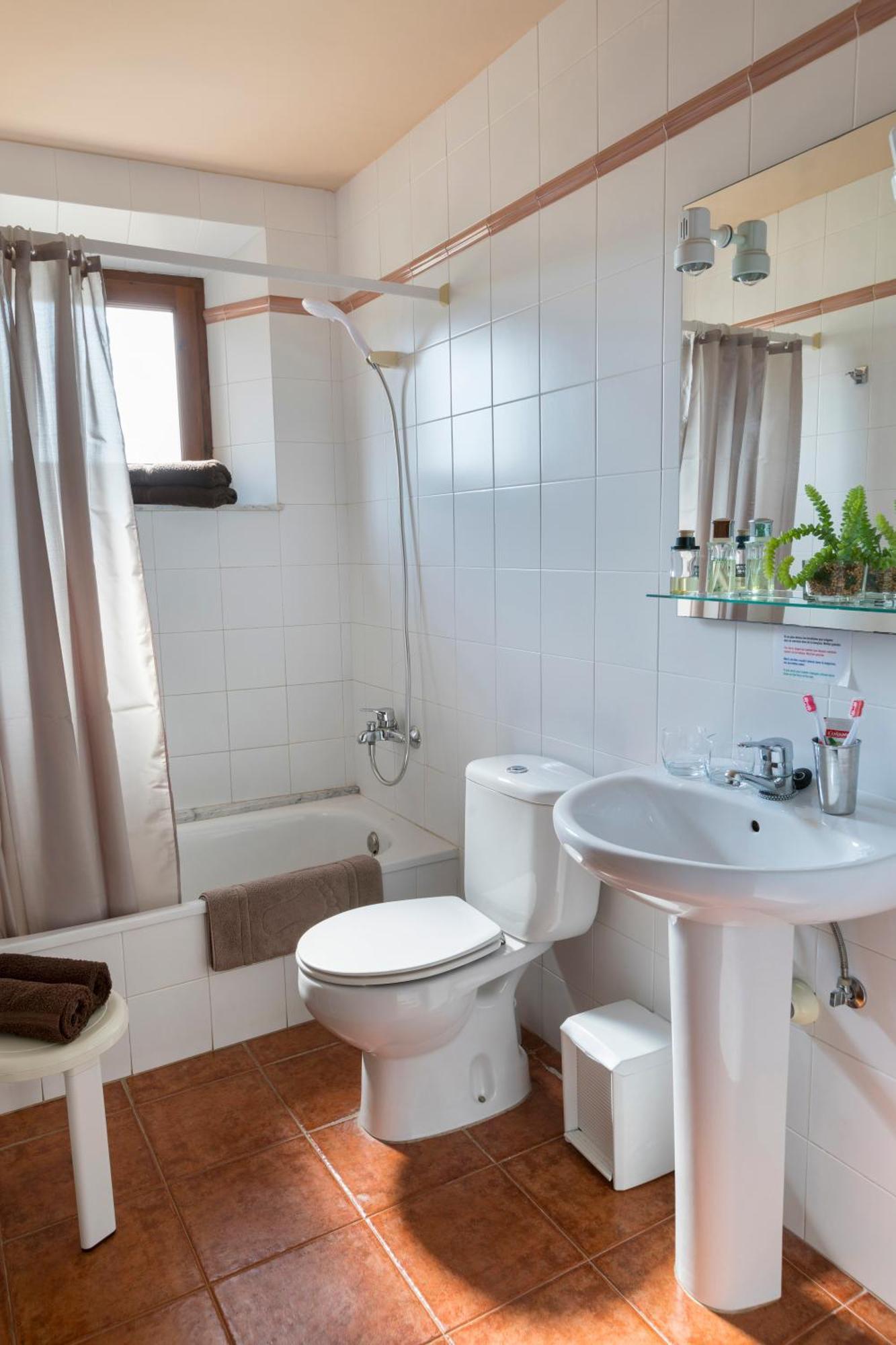 Turisme Rural Ca L,anguila Country house *