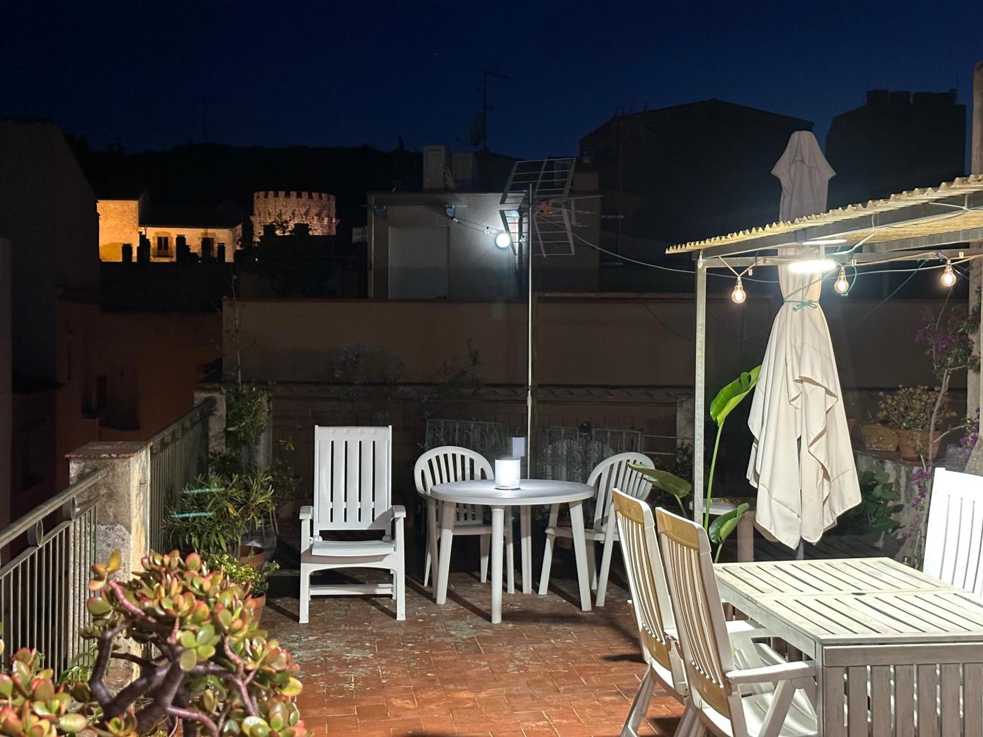 Apartment Notaria: Casco Antiguo With Garden Terrace Sant Feliu de Guixols