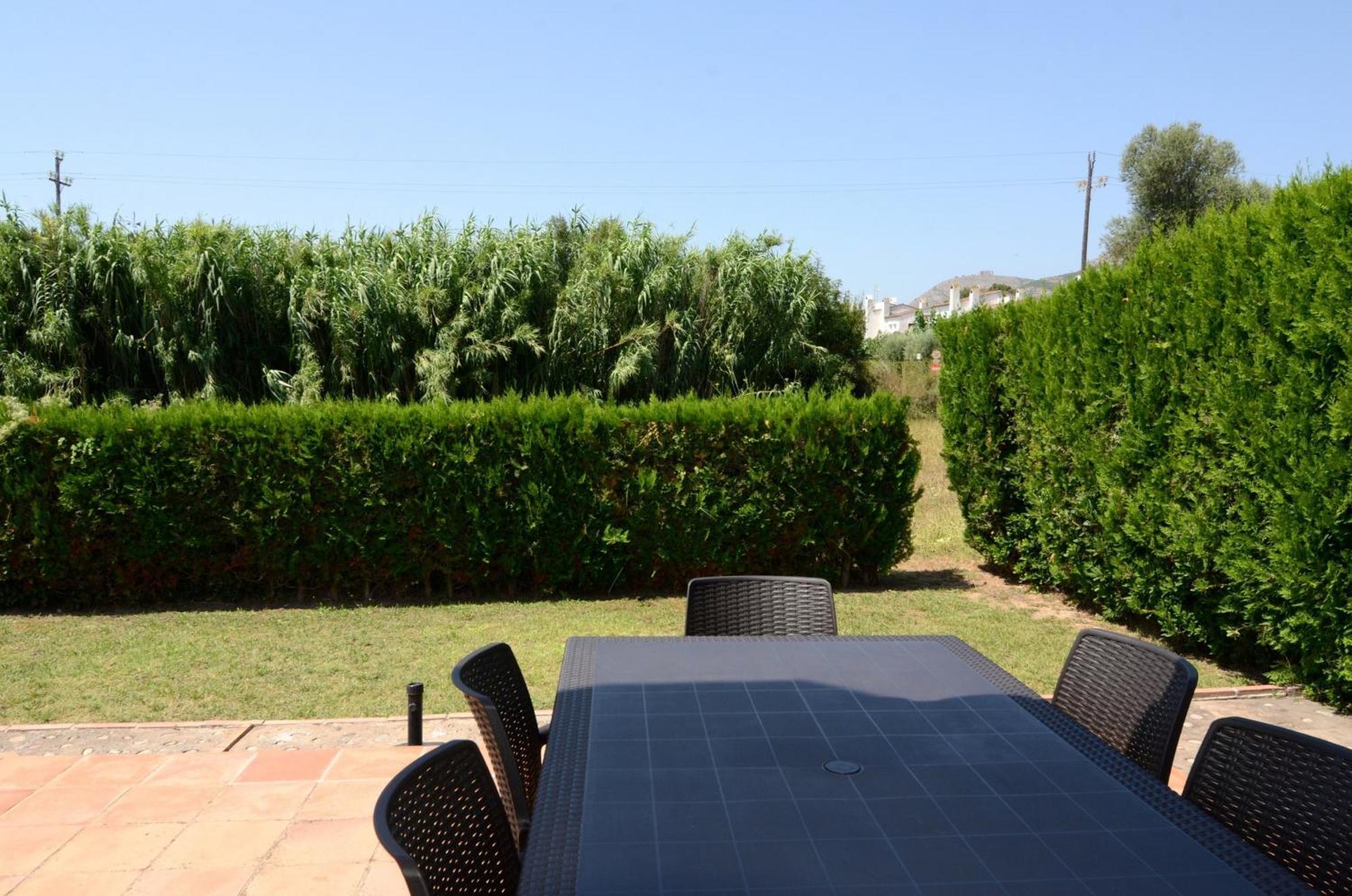 Les Acacies 10 Holiday home *