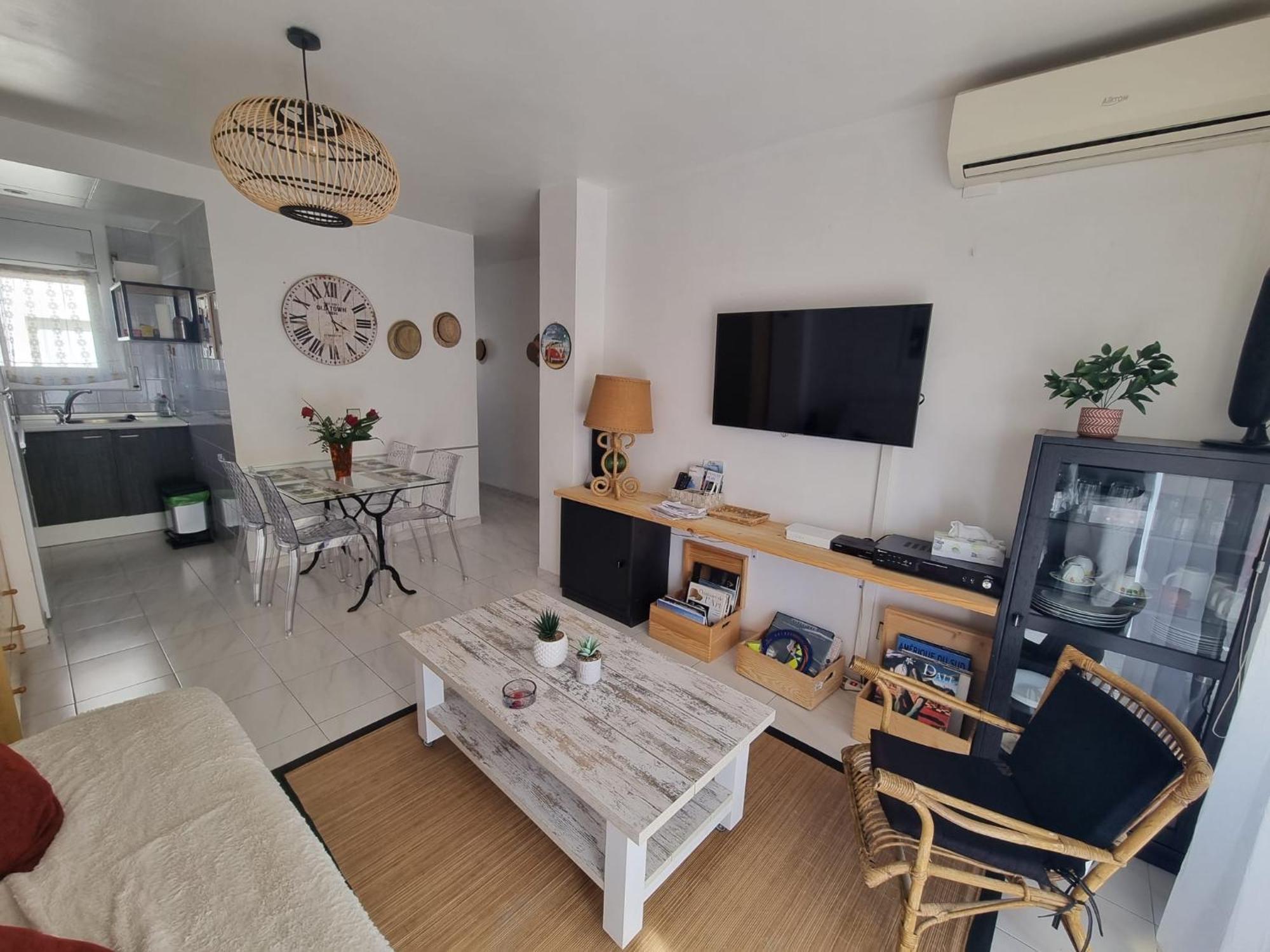 Apartment Lovely One Bedroom With Balcony