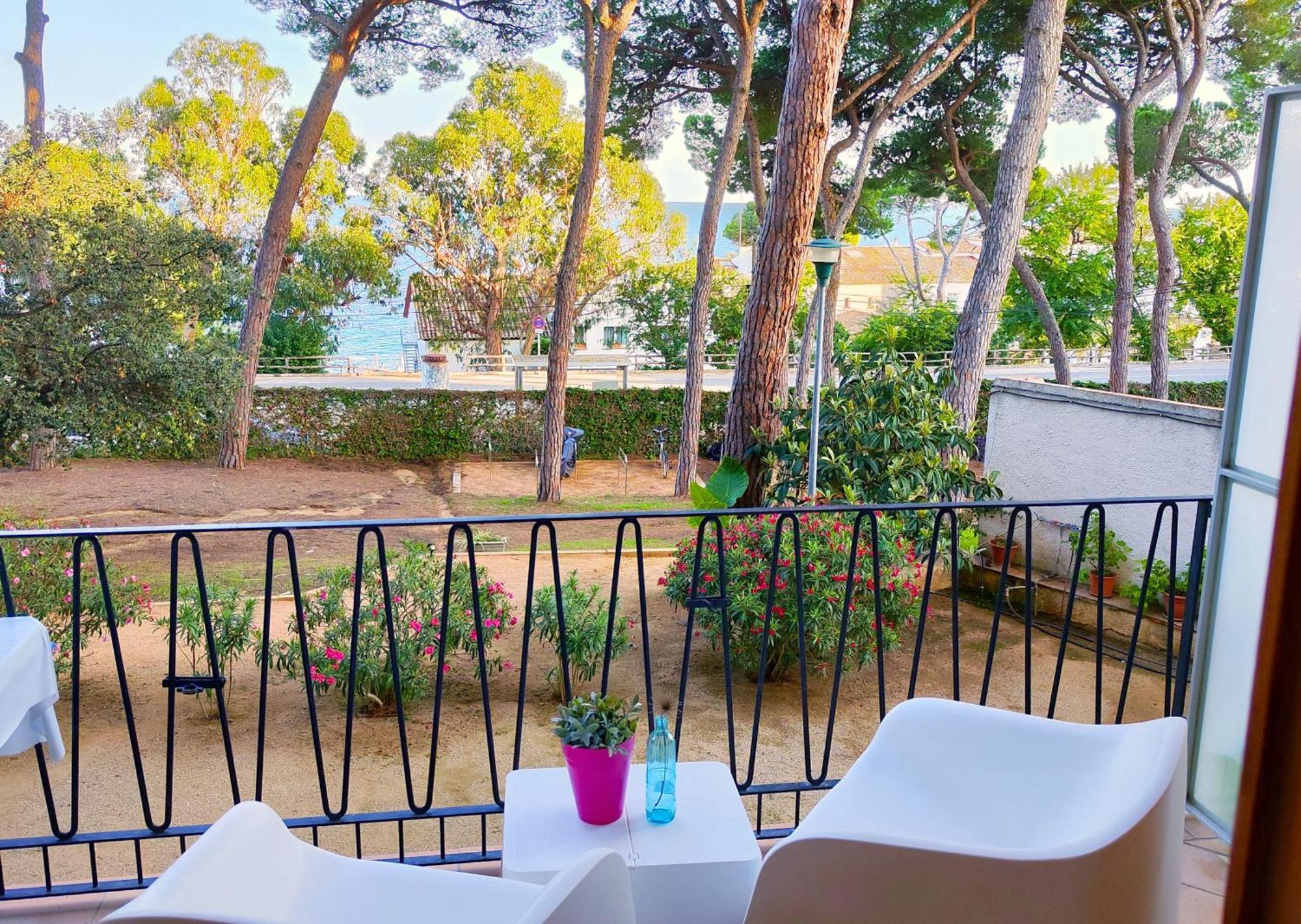 Con Amplia Terraza Y Vistas Al Mar A 150 Metros De La Playa Apartment *