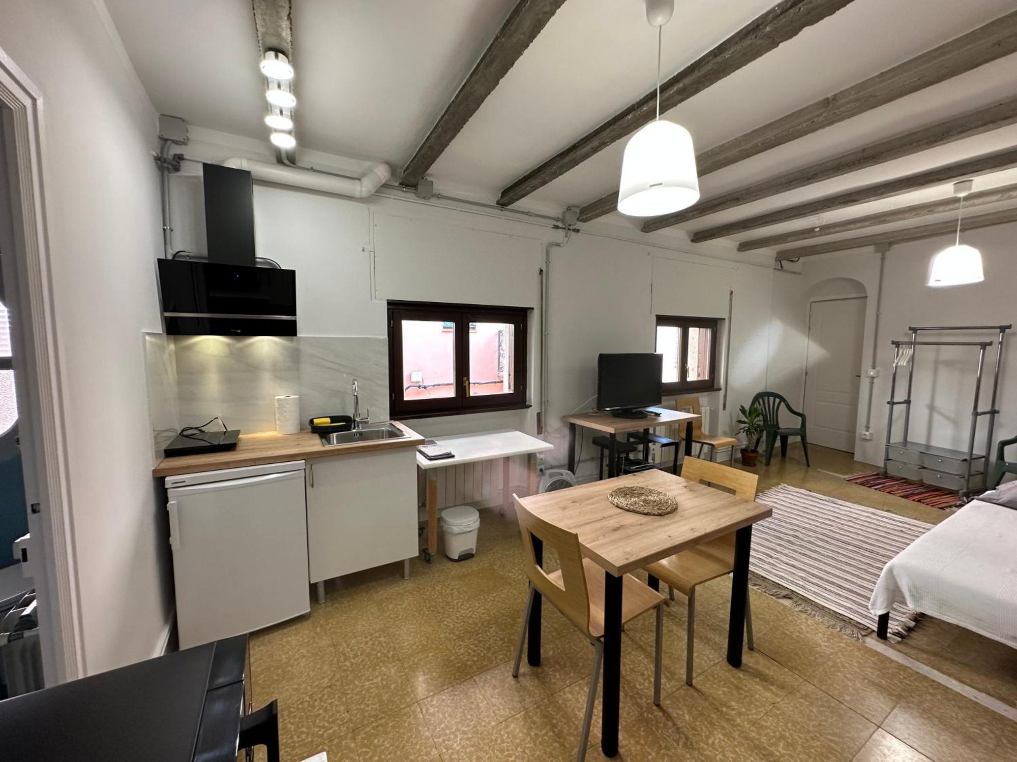 Apartment Notaria: Casco Antiguo With Garden Terrace