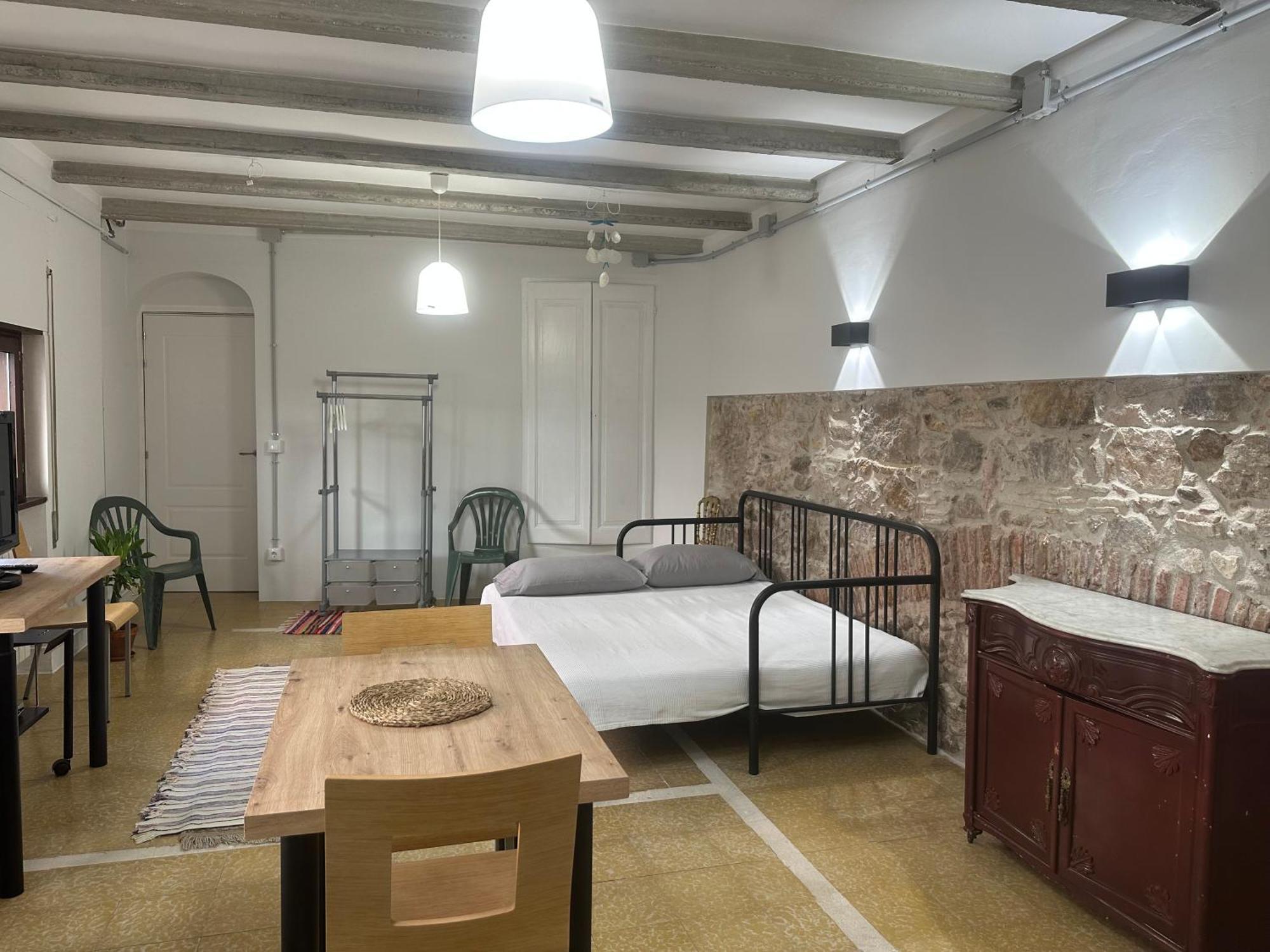 Notaria: Casco Antiguo With Garden Terrace Apartment