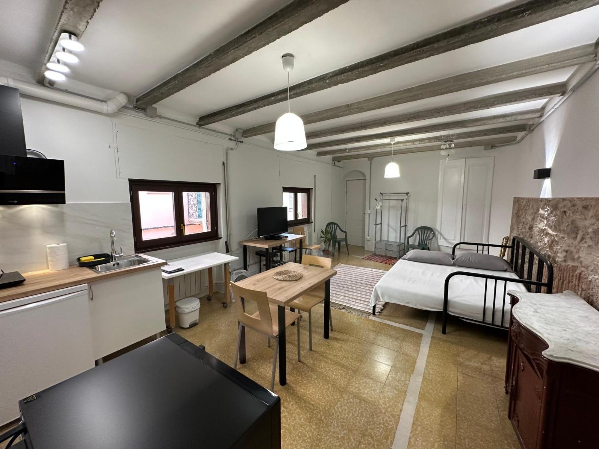 Apartment Notaria: Casco Antiguo With Garden Terrace Sant Feliu de Guixols