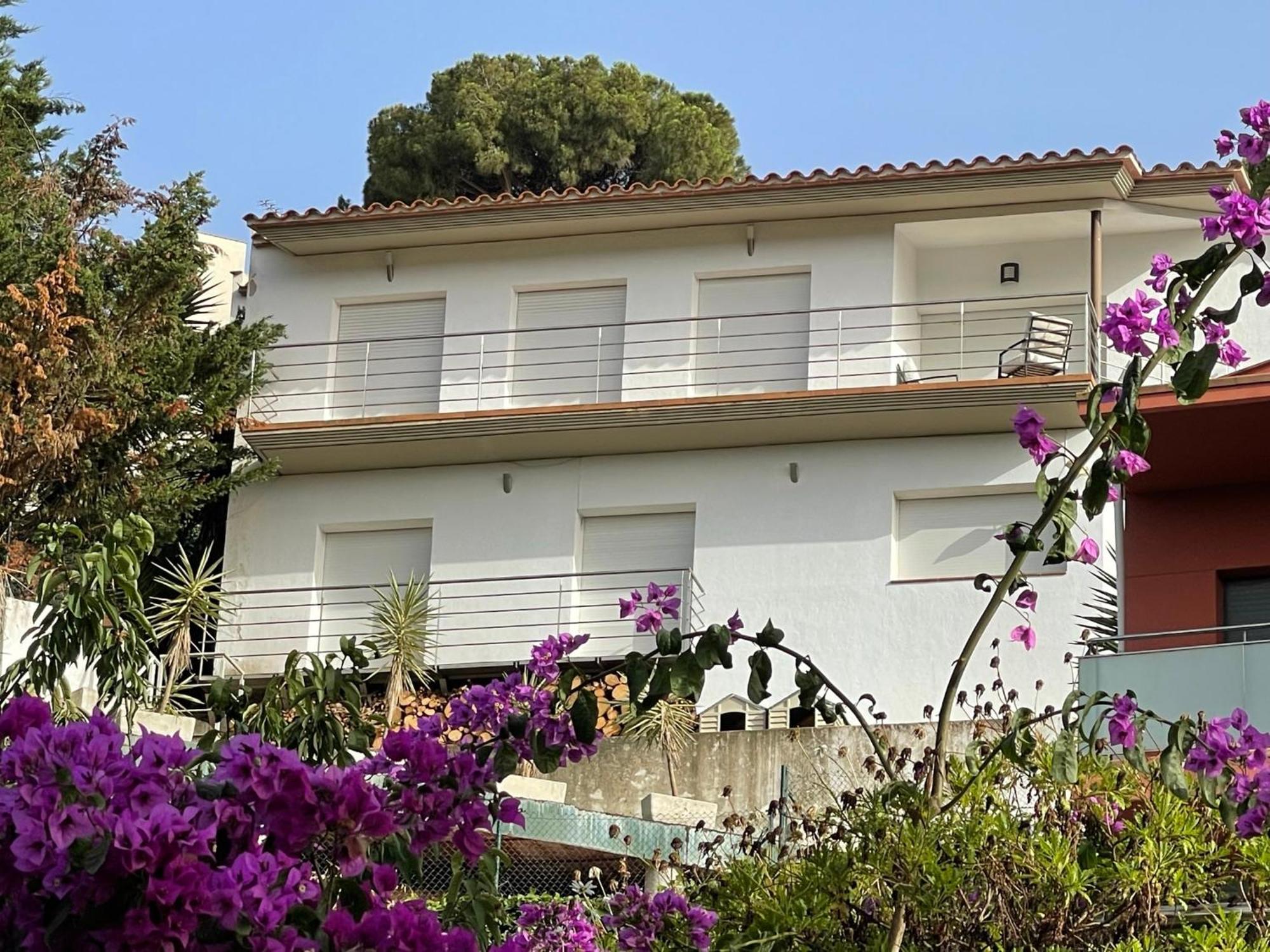 Villa For 2 Families *