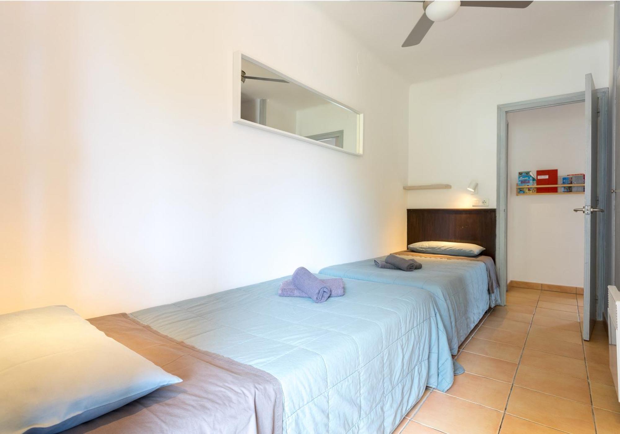 A 100 M De Playa. Calella Palafrugell Apartment *