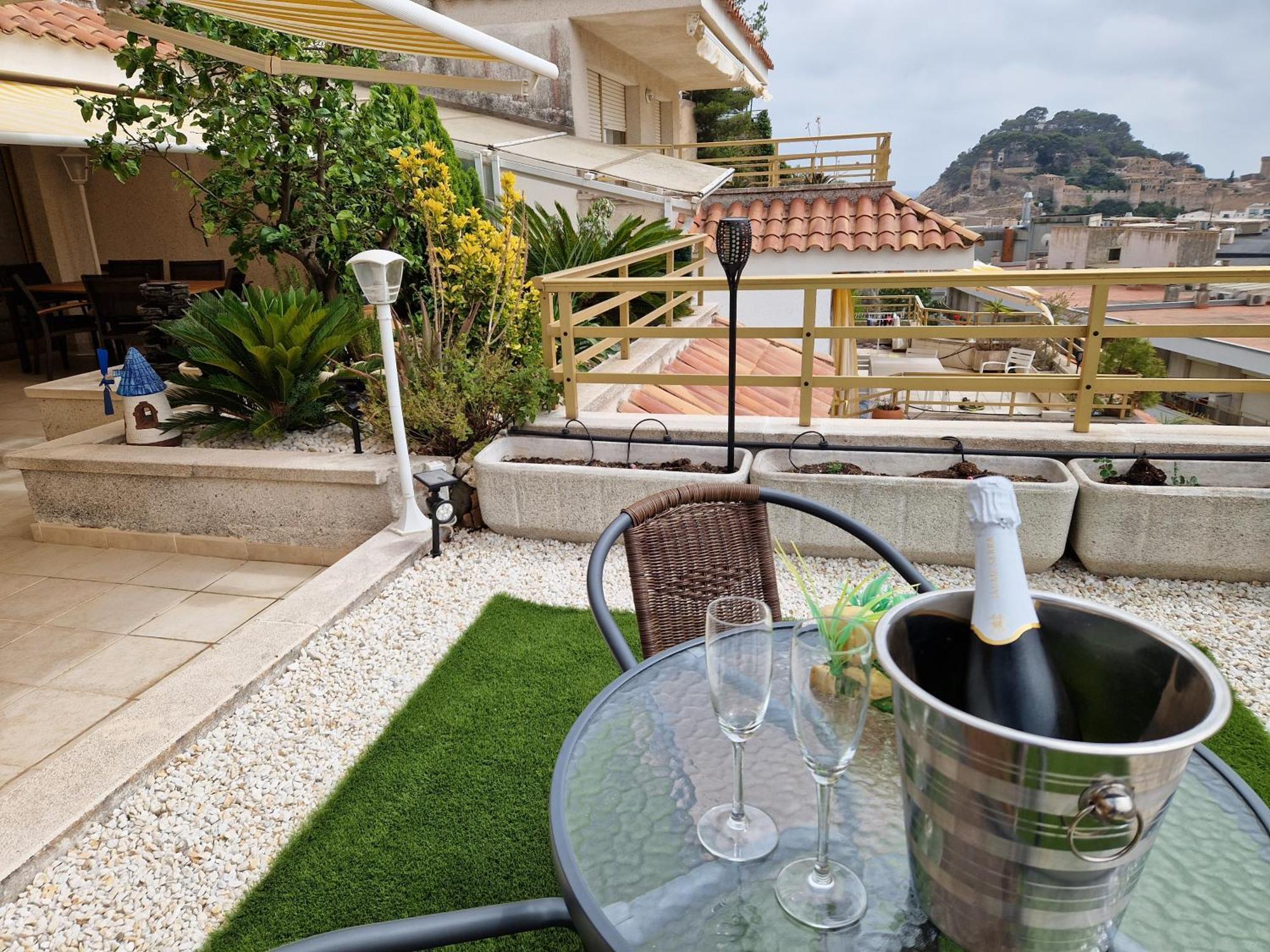 Apartment Apartment Luna Tossa De Mar With Jacuzzi, 5Mins Walking To The Beach, Sea And Castle View Big Terrace *