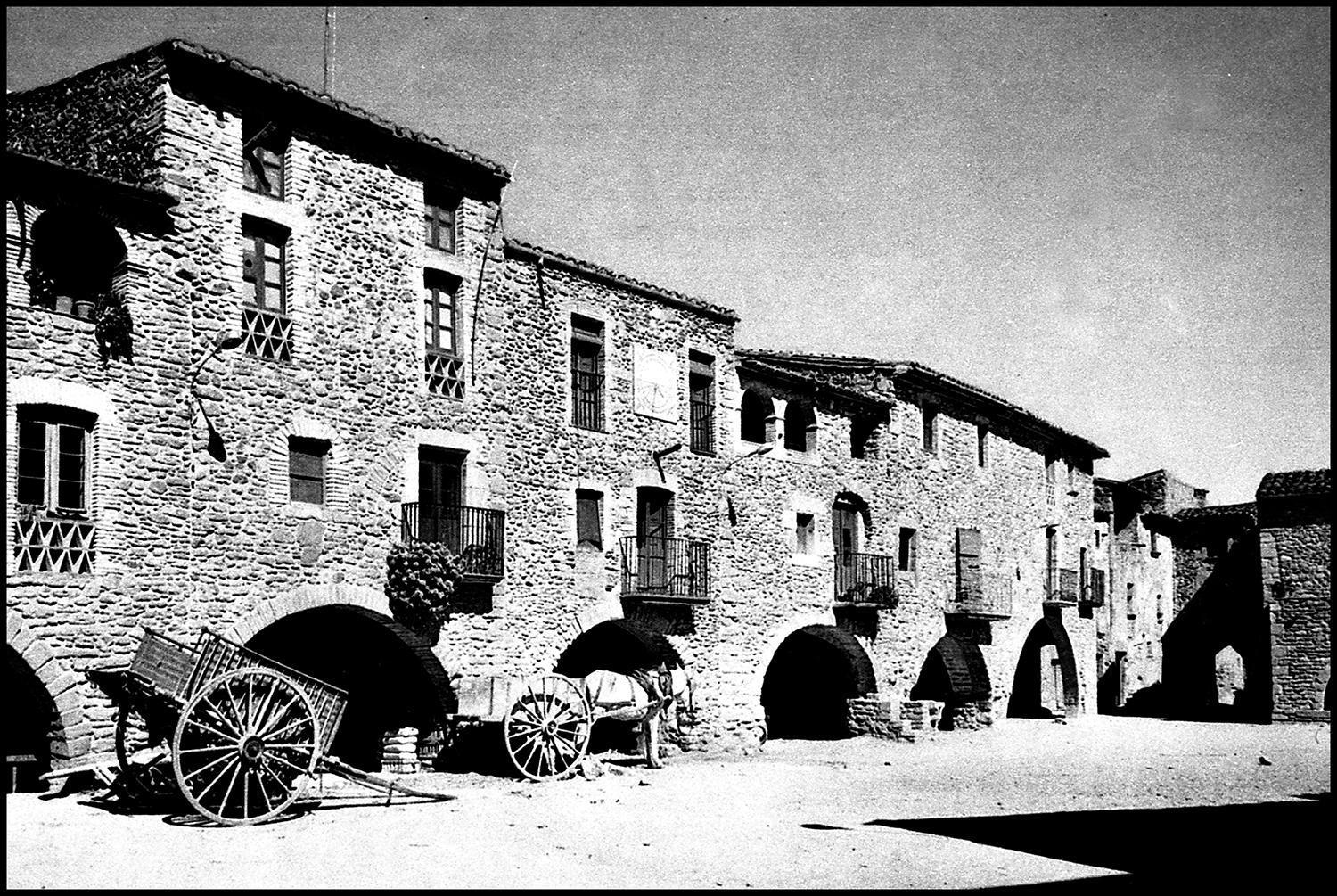 - - Felip * Monells