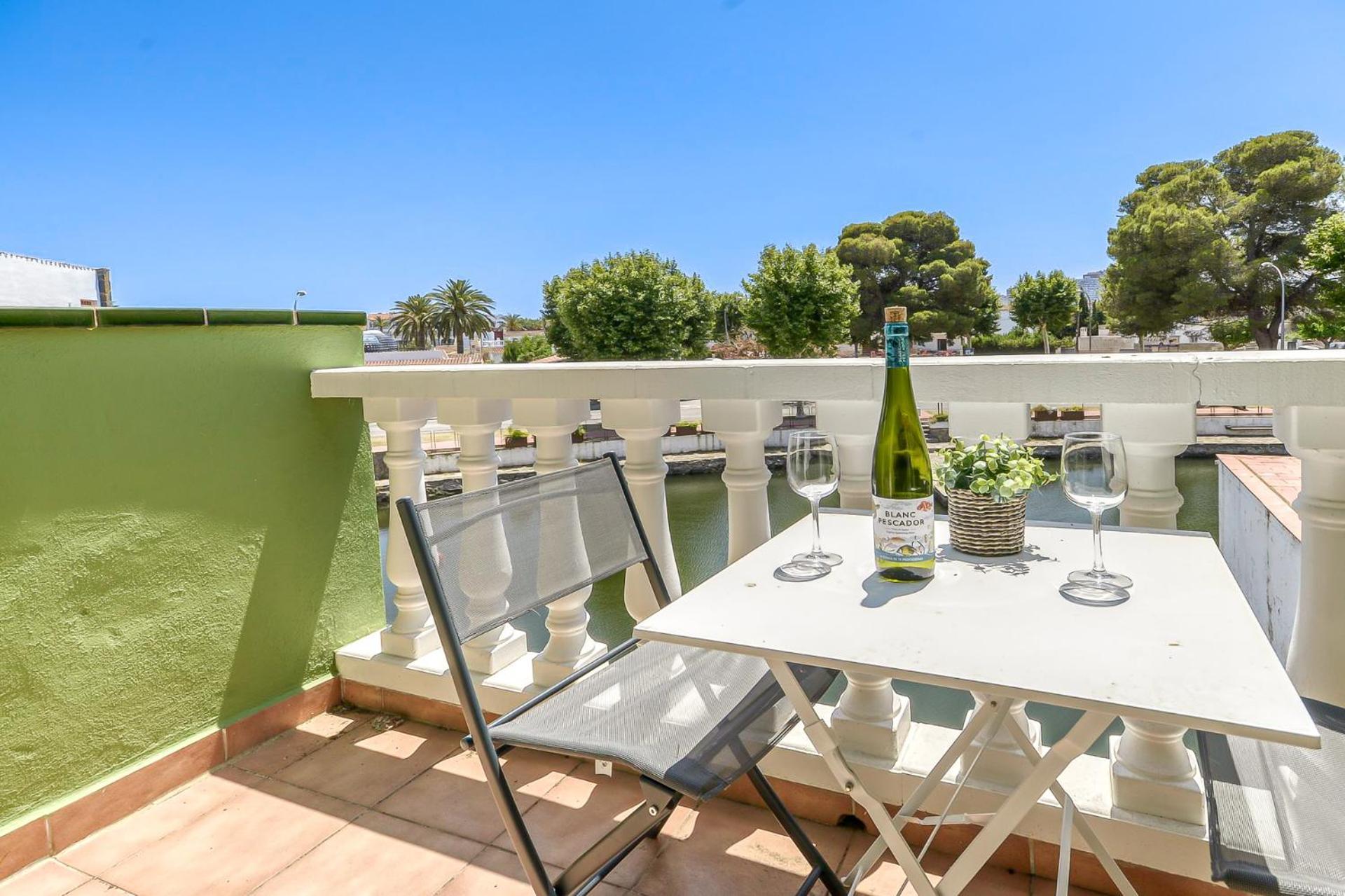 Holiday home Port Petit 10 Amarre 3x8 -immo Barneda Empuriabrava