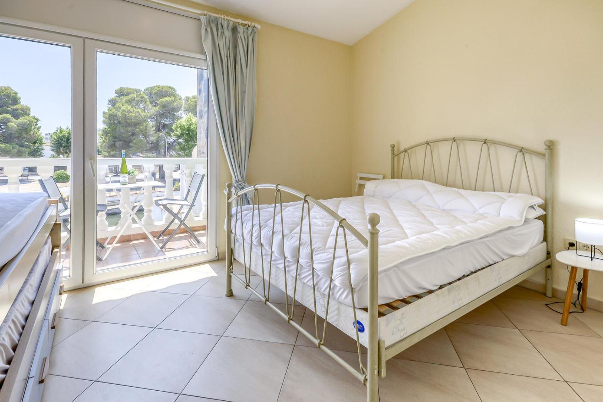 Port Petit 10 Amarre 3x8 -immo Barneda Holiday home Empuriabrava