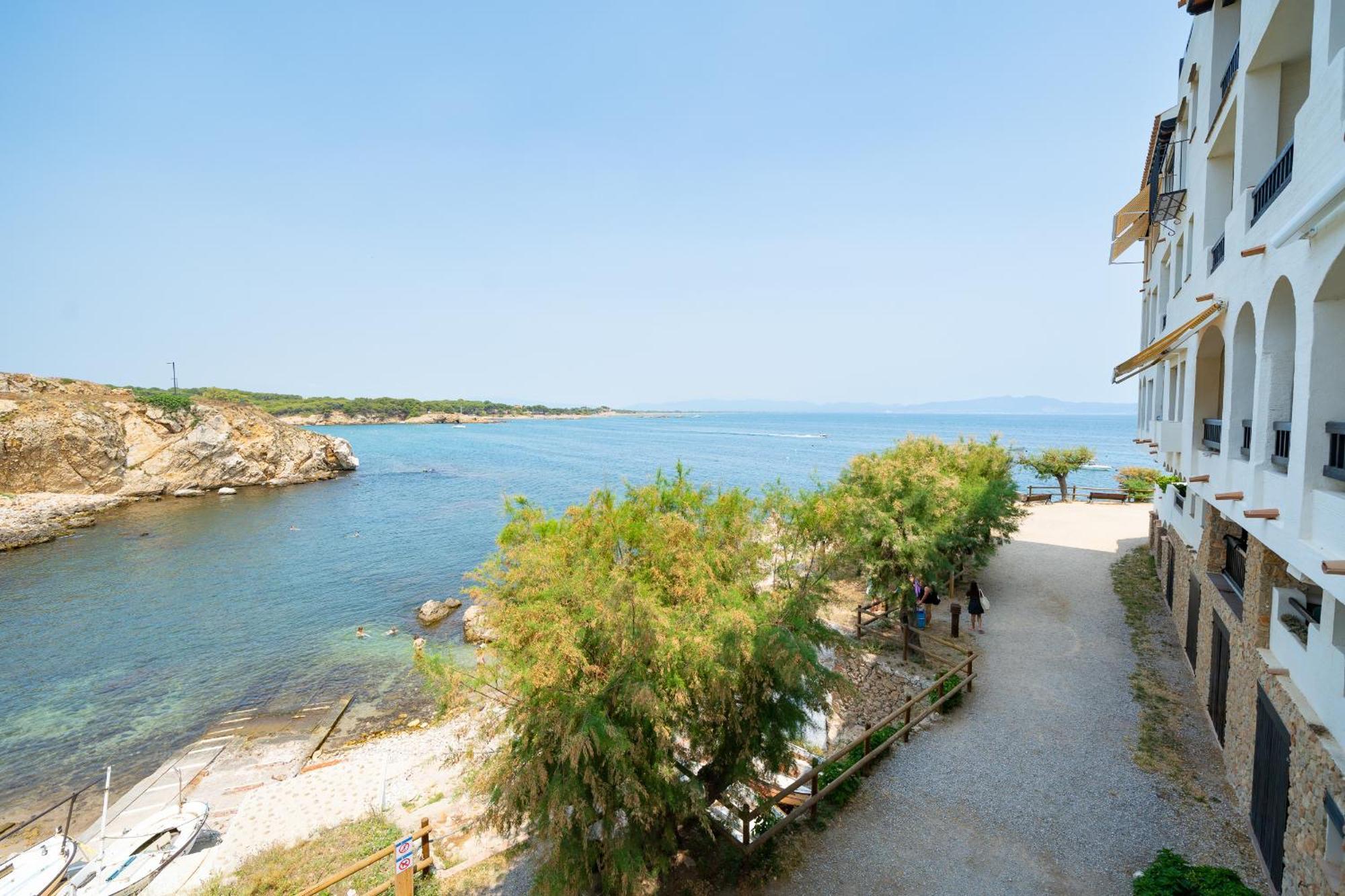 Laia * L' Escala