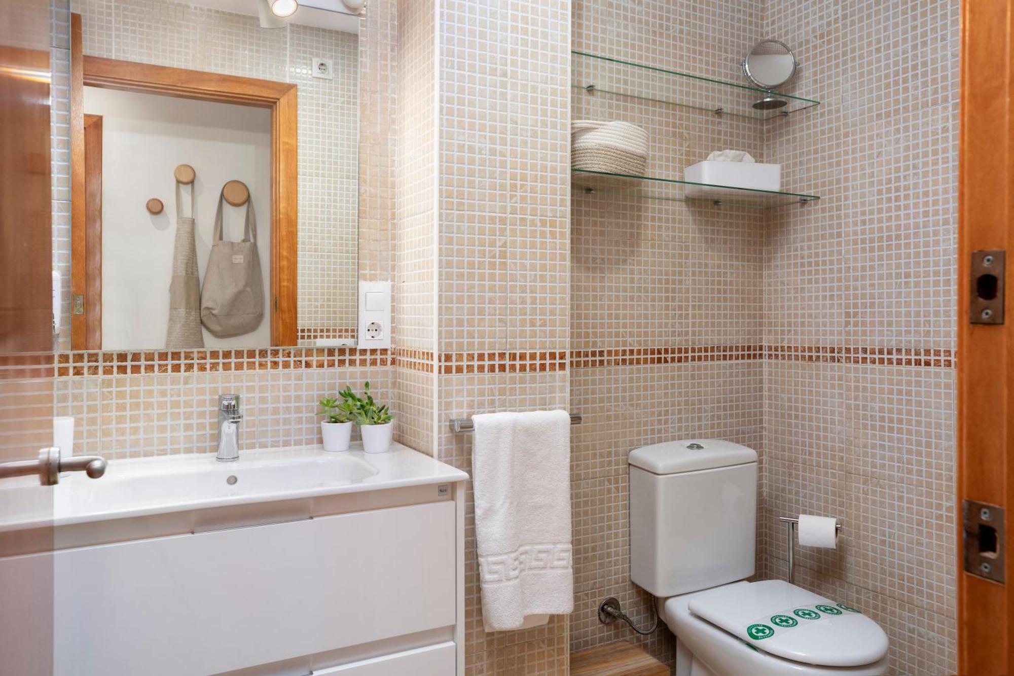 Apartamento Carme -alojamiento Centrico En *