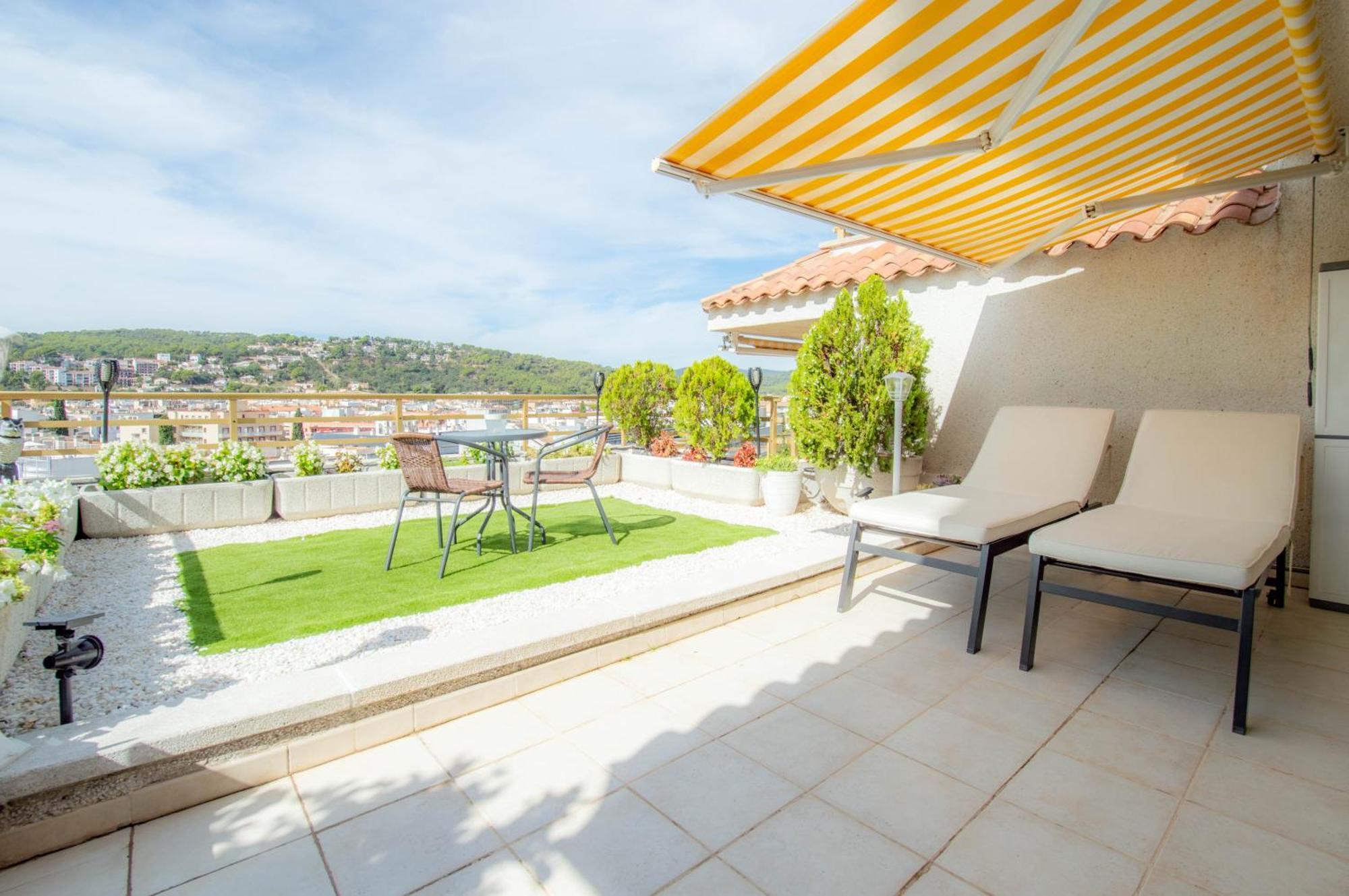 Apartment Luna Tossa De Mar With Jacuzzi, 5Mins Walking To The Beach, Sea And Castle View Big Terrace Apartment