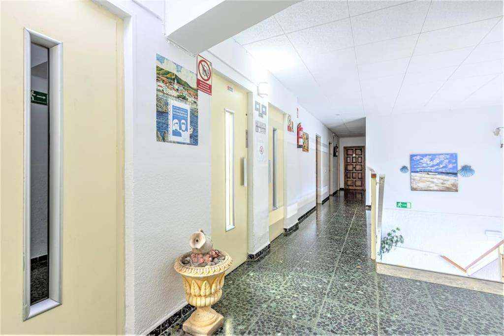 Kar15-beach Front, See Views, Wifi, Dowtown Apartamento Ampuriabrava