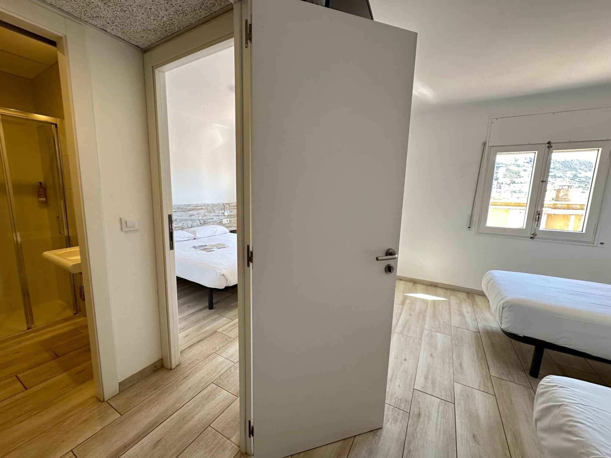 Agi Gloria Guest house 2*