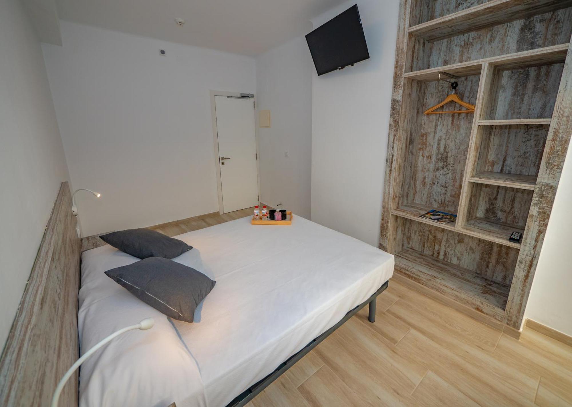 Guest house Agi Gloria 2*