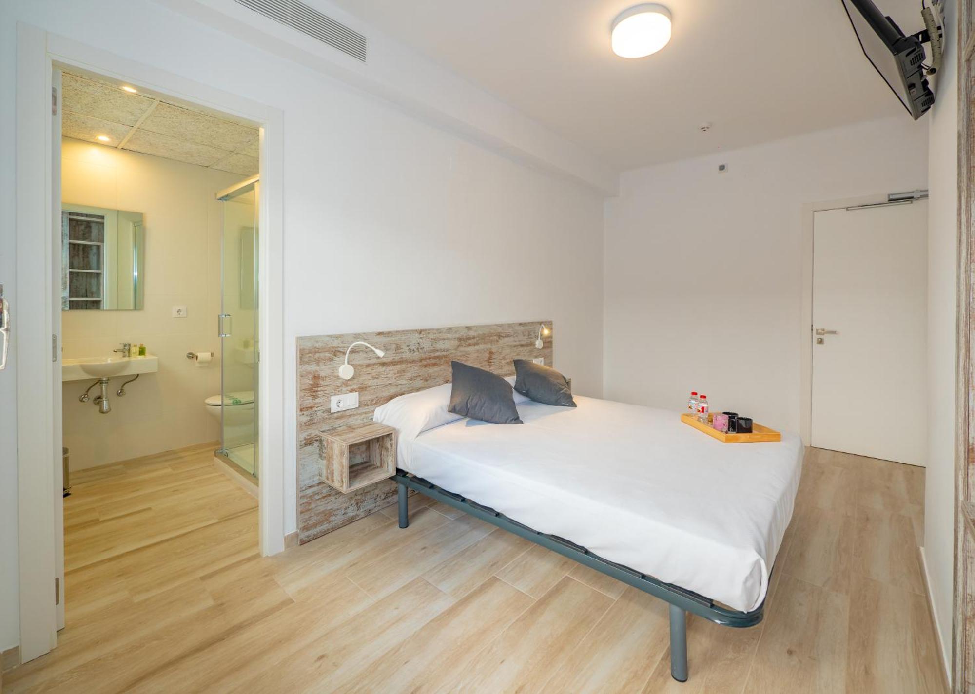 Agi Gloria Guest house 2*