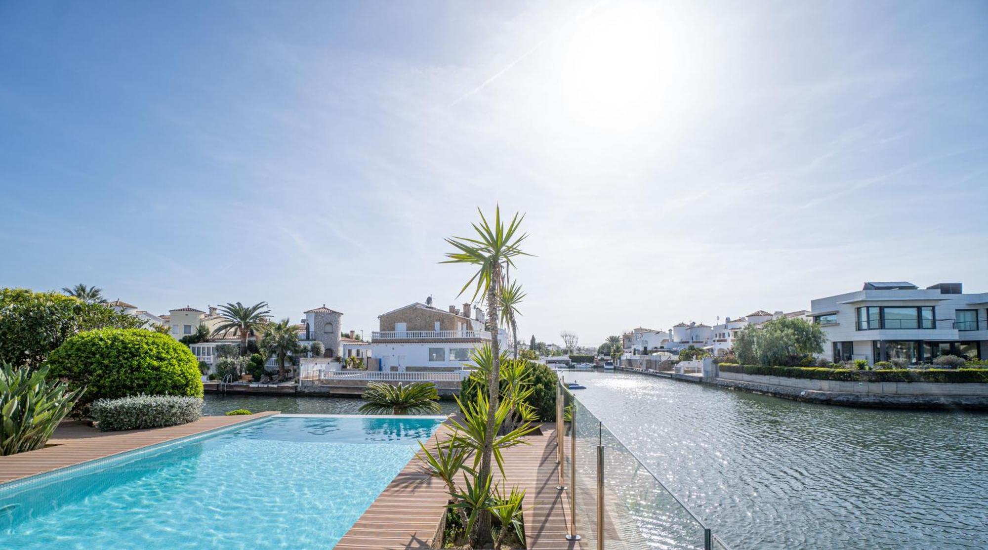 Apart-rent Fluvia 0002 Villa *