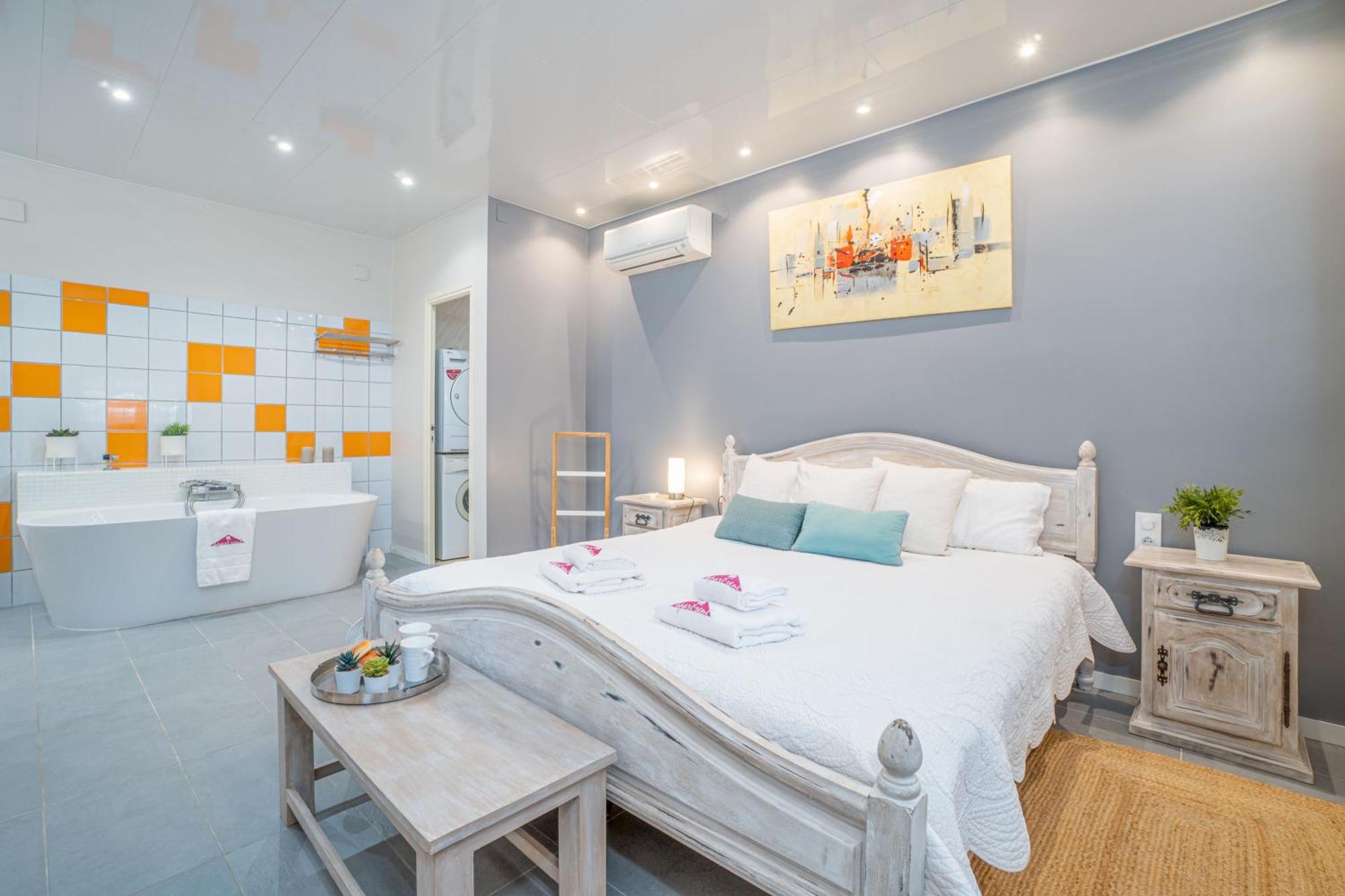 Villa Apart-rent Fluvia 0002 *