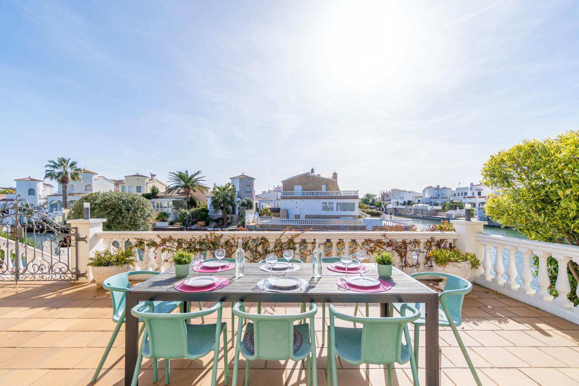 Apart-rent Fluvia 0002 Villa