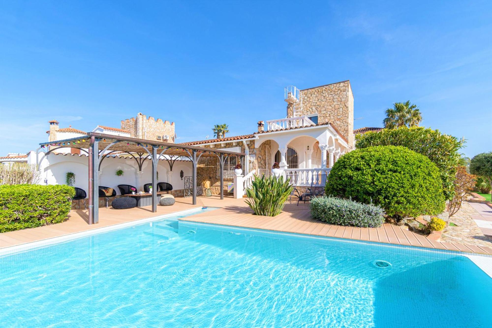 Apart-rent Fluvia 0002 Villa *