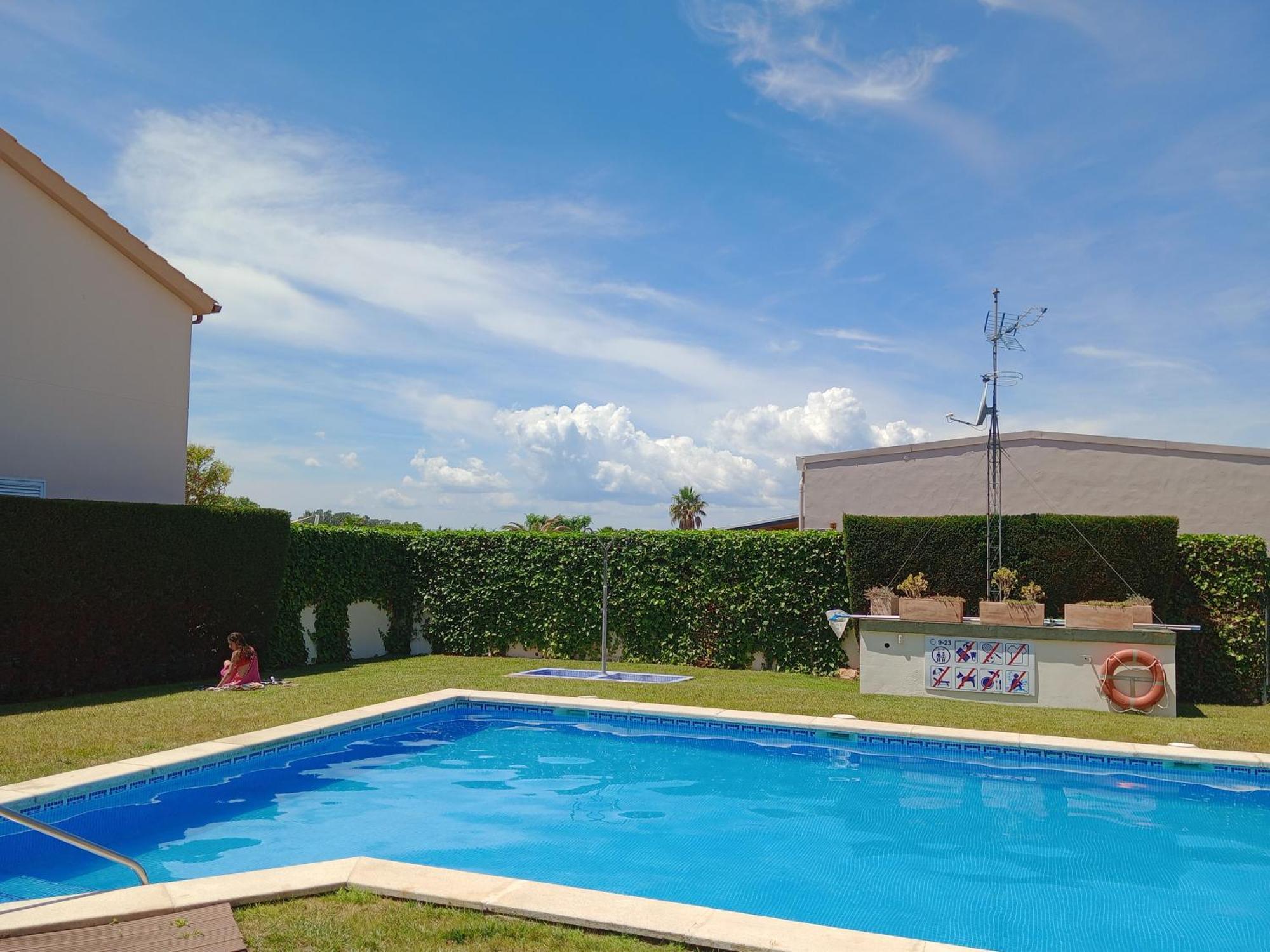Apartamento Casa Con Patio Y Piscina Comunitaria Estartit Costa Brava L'Estartit