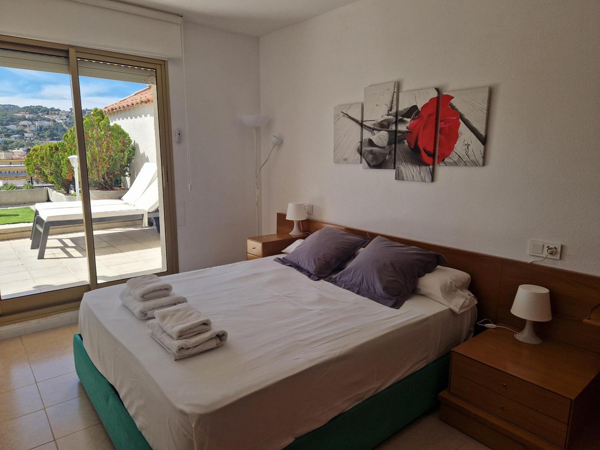 Apartment Luna Tossa De Mar With Jacuzzi, 5Mins Walking To The Beach, Sea And Castle View Big Terrace * Tossa de Mar