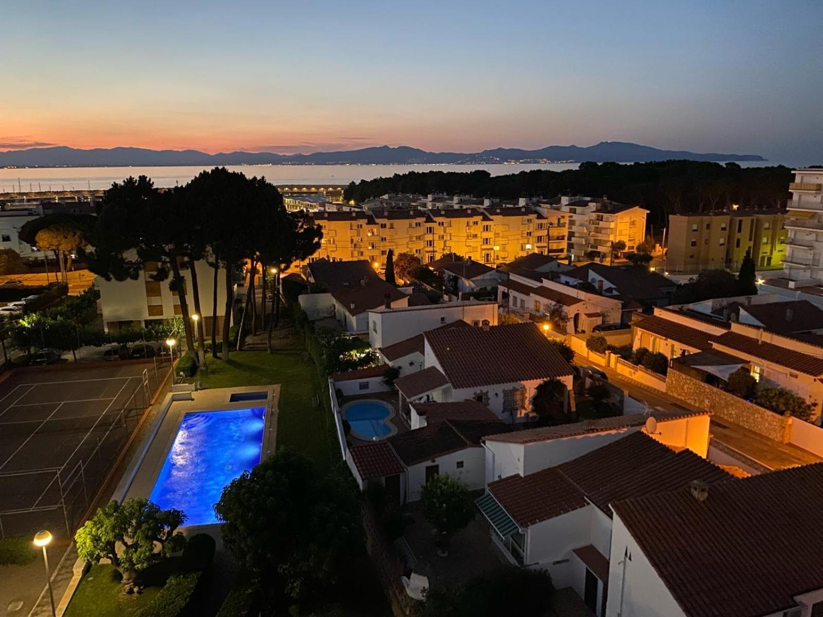 Apartamento Orsa-atico Con Vista Al Mar Y Piscina