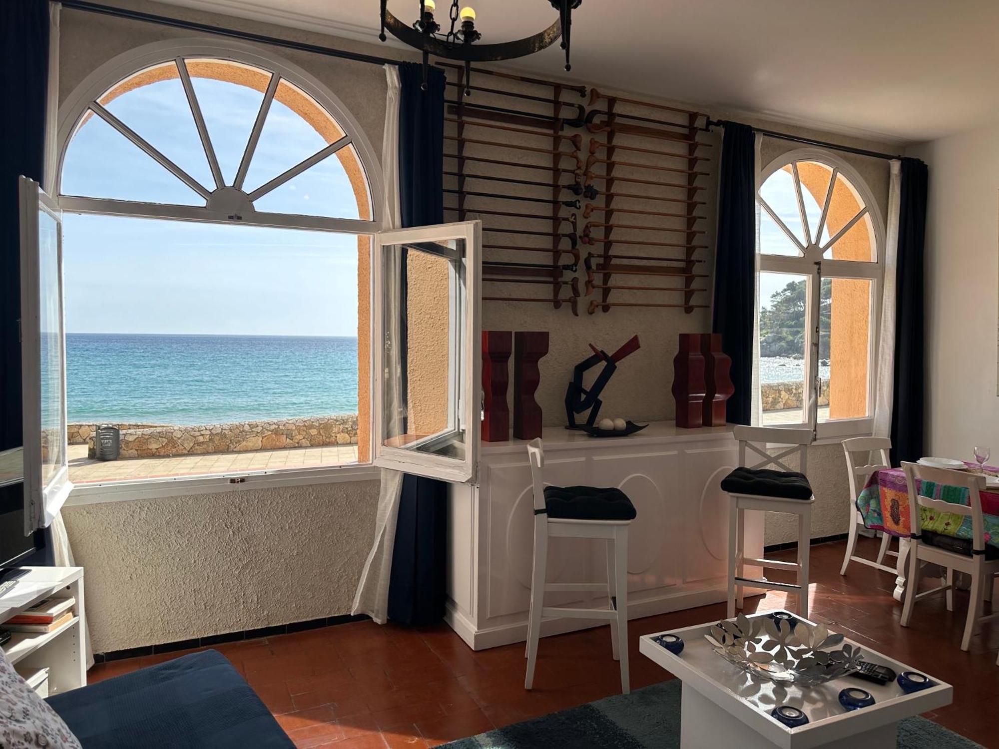 Apartamento Con Jardín A 11 Metros De La Playa. B3. *