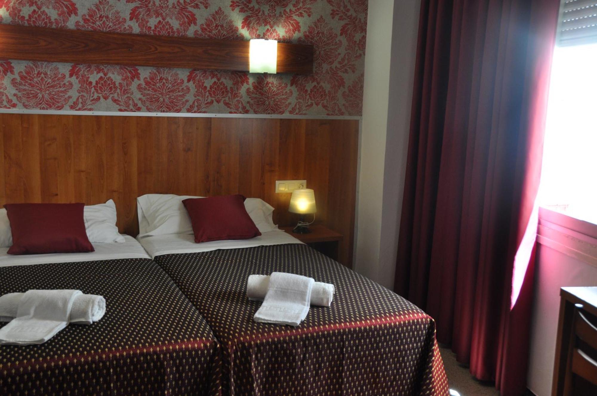 - El Amigo Guest house *